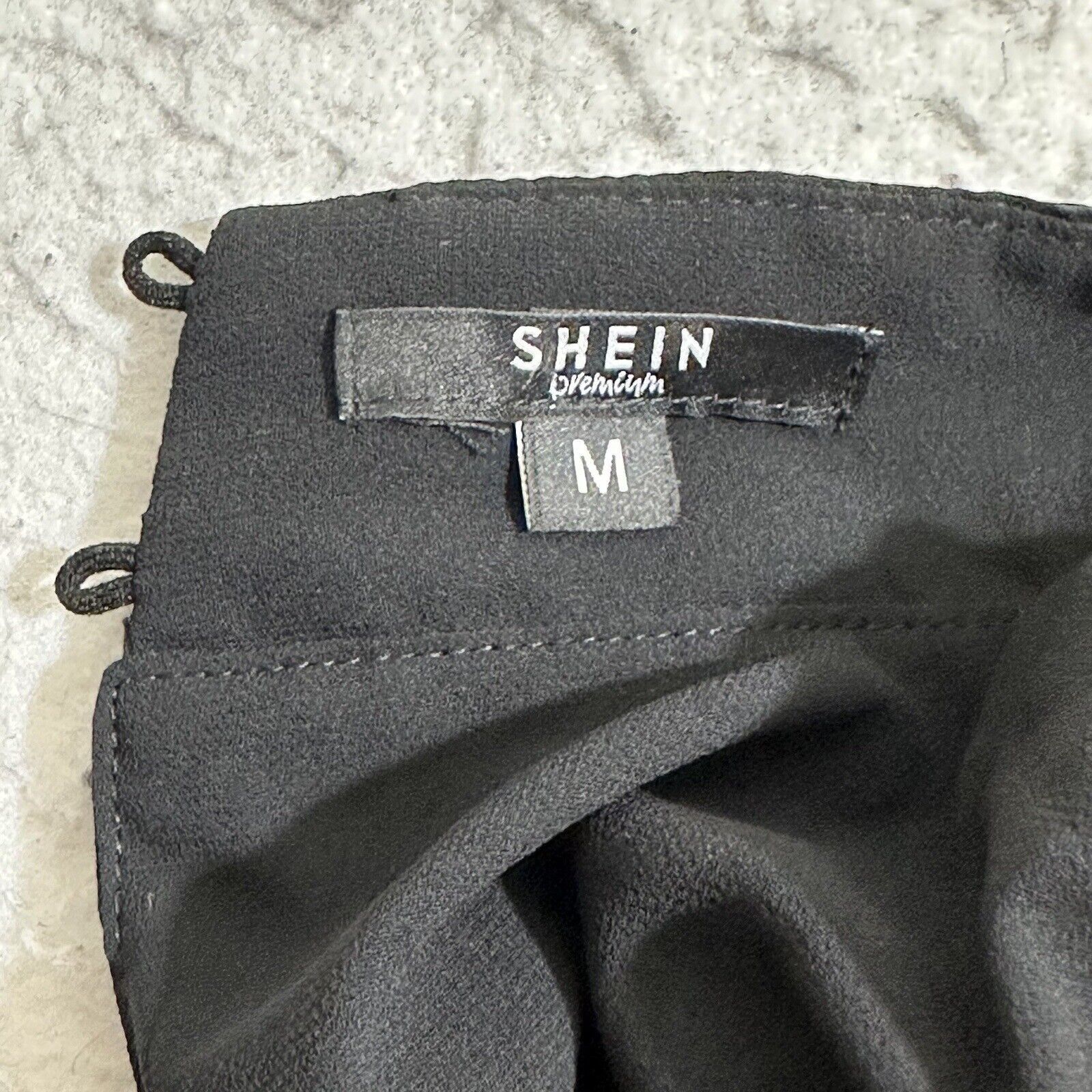 Shein Shein Medium Black Sleeveless Career Blouse Mockneck Size M / US 6-8 / IT 42-44 - 3 Thumbnail