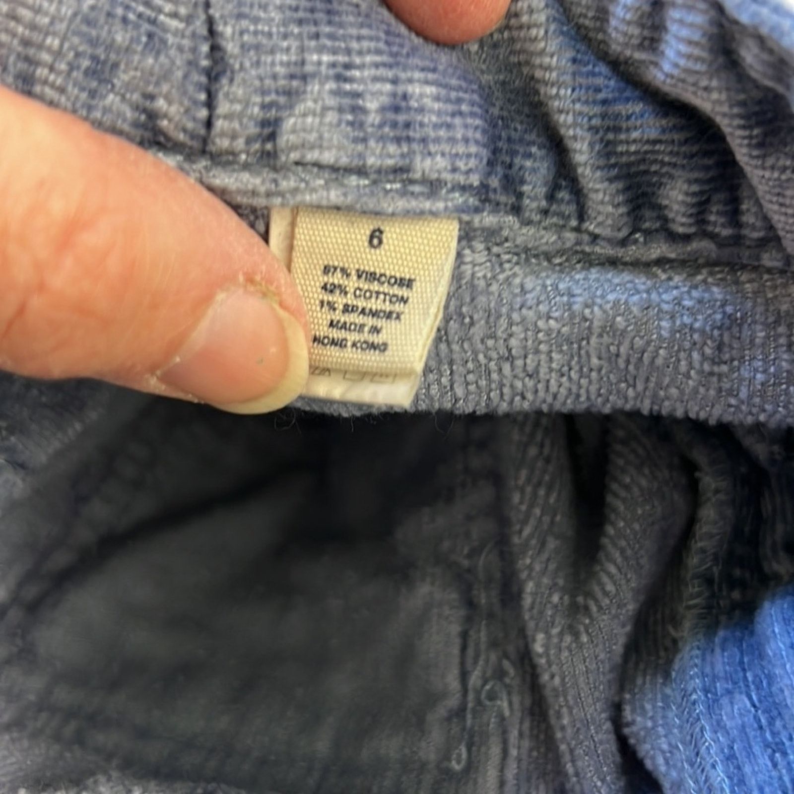 Express Women’s vintage 90s Express low rise flare leg corduroy jean Size 28" / US 6 / IT 42 - 9 Thumbnail