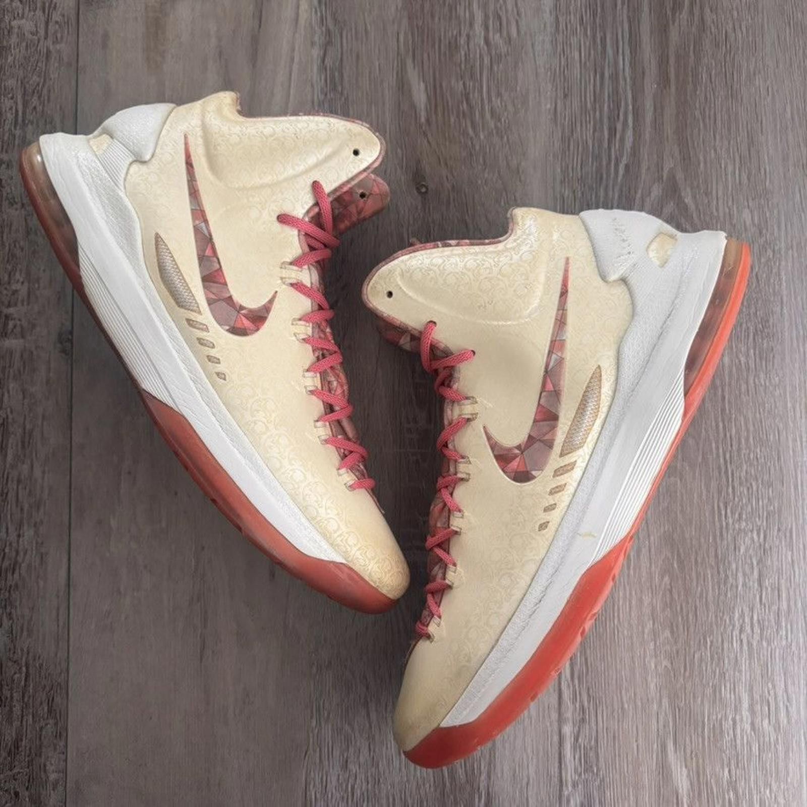 Nike NIKE • KD 5 "Aunt Pearl" (13M) Size US 13 / EU 46 - 10 Thumbnail
