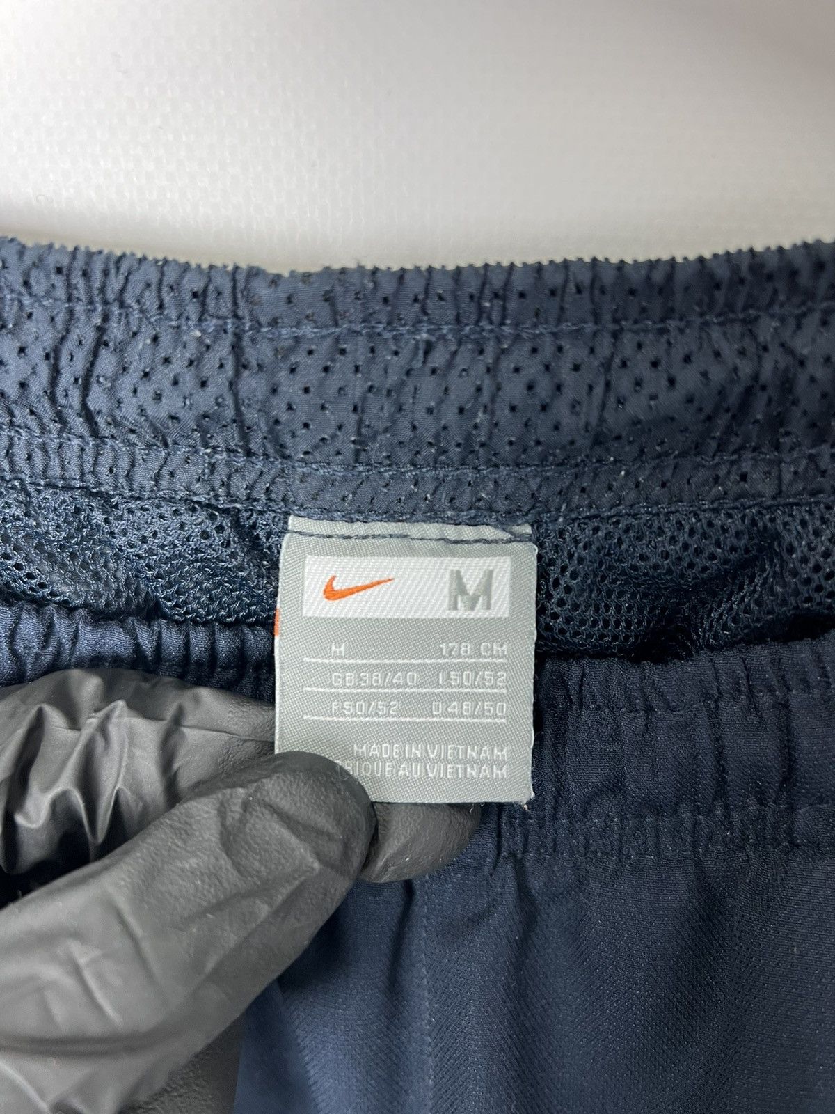 Nike Nike Pants Vintage Nike FC Barcelona Track Pants Size M Size US 32 / EU 48 - 4 Thumbnail