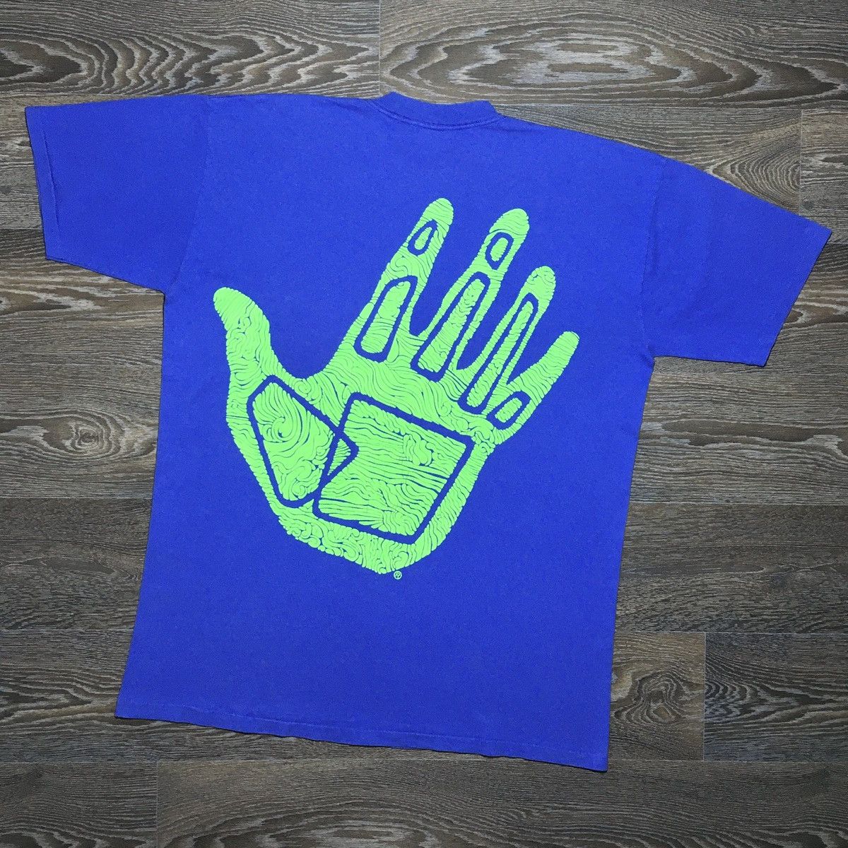 Body Glove 90s BODY GLOVE Big Hand Logo Backprint Single Stitch T-shirt Size US XL / EU 56 / 4 - 1 Thumbnail