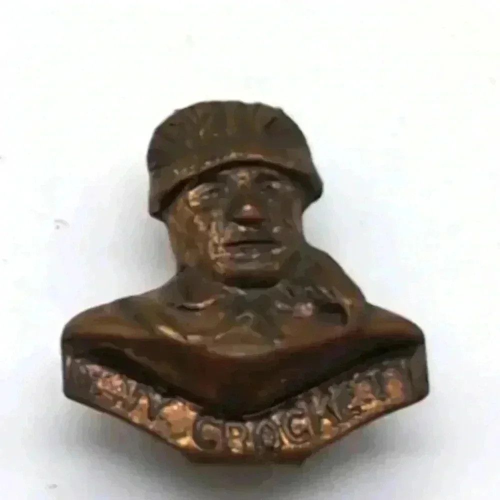 Vintage Davy Crockett Metal Clip Old Estate Jewelry Size ONE SIZE - 1 Thumbnail