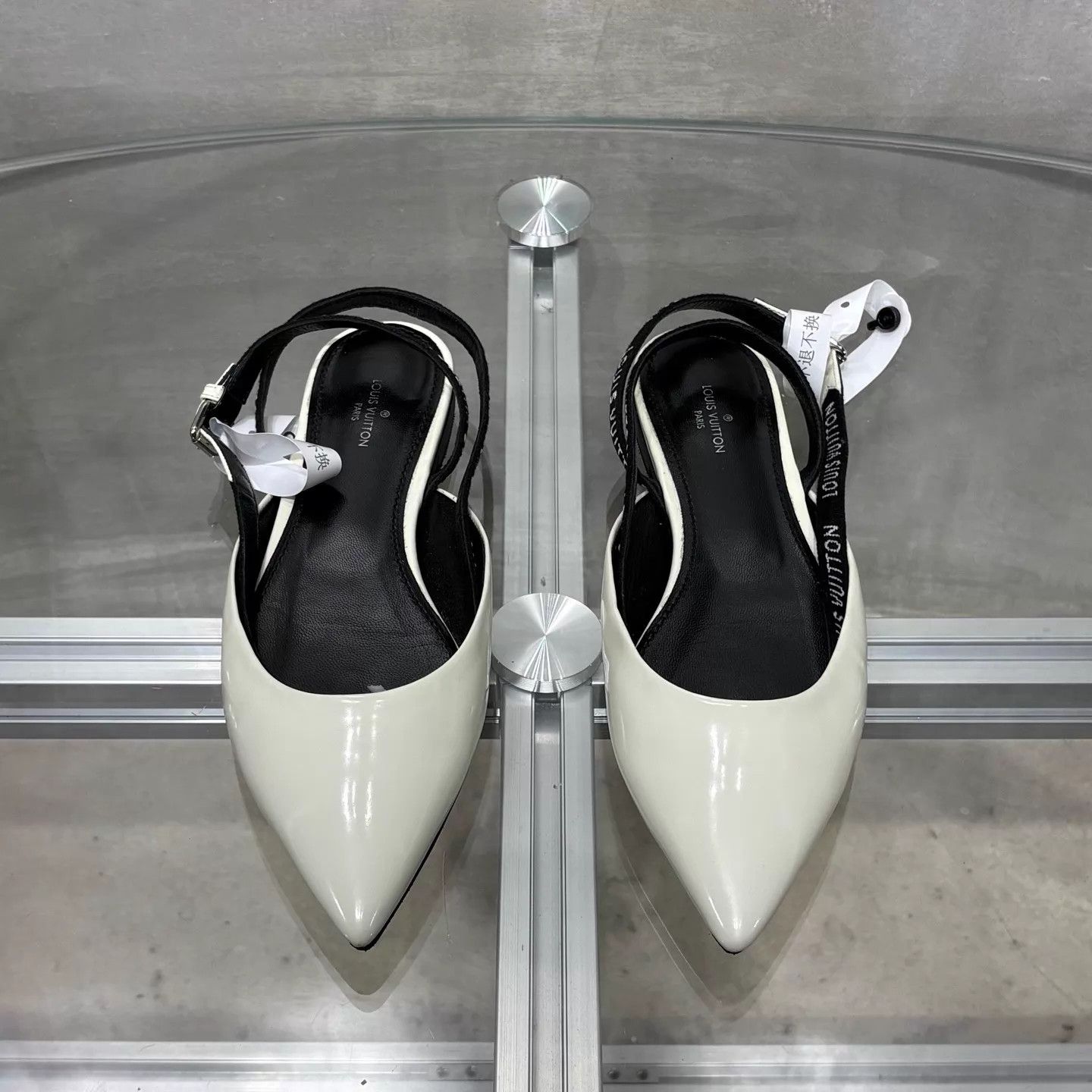 Louis Vuitton LV White Low Heels UK3 37 Size US 6.5 / IT 36.5 - 1 Thumbnail