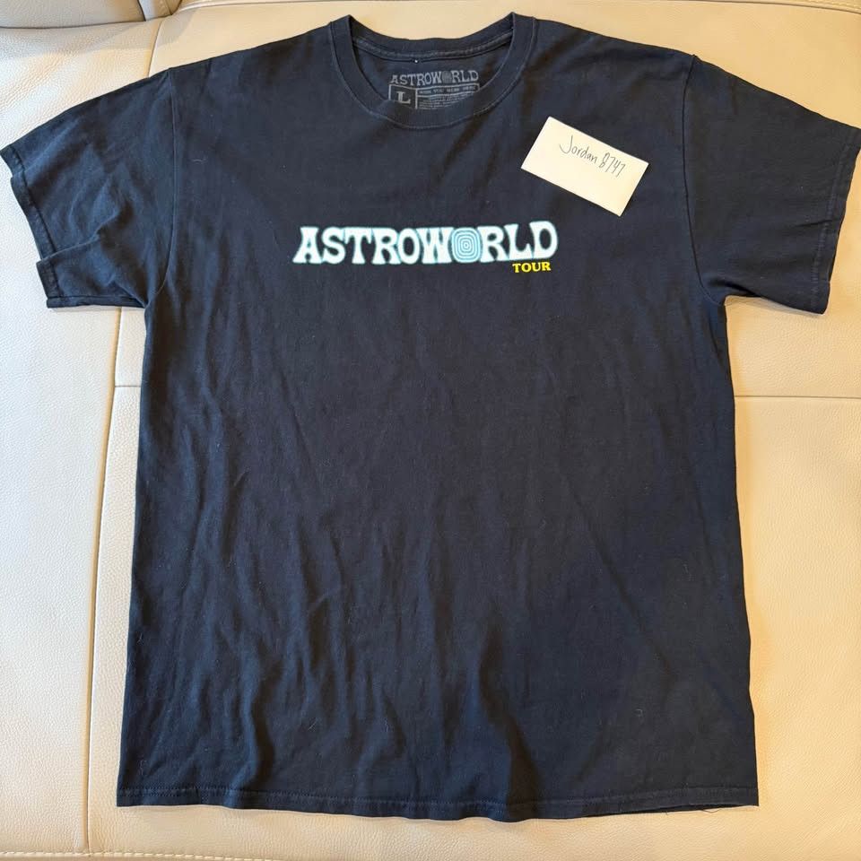 Travis Scott ASTROWORLD Tour Tee Travis Scott size L Black USED Size US L / EU 52-54 / 3 - 5 Thumbnail