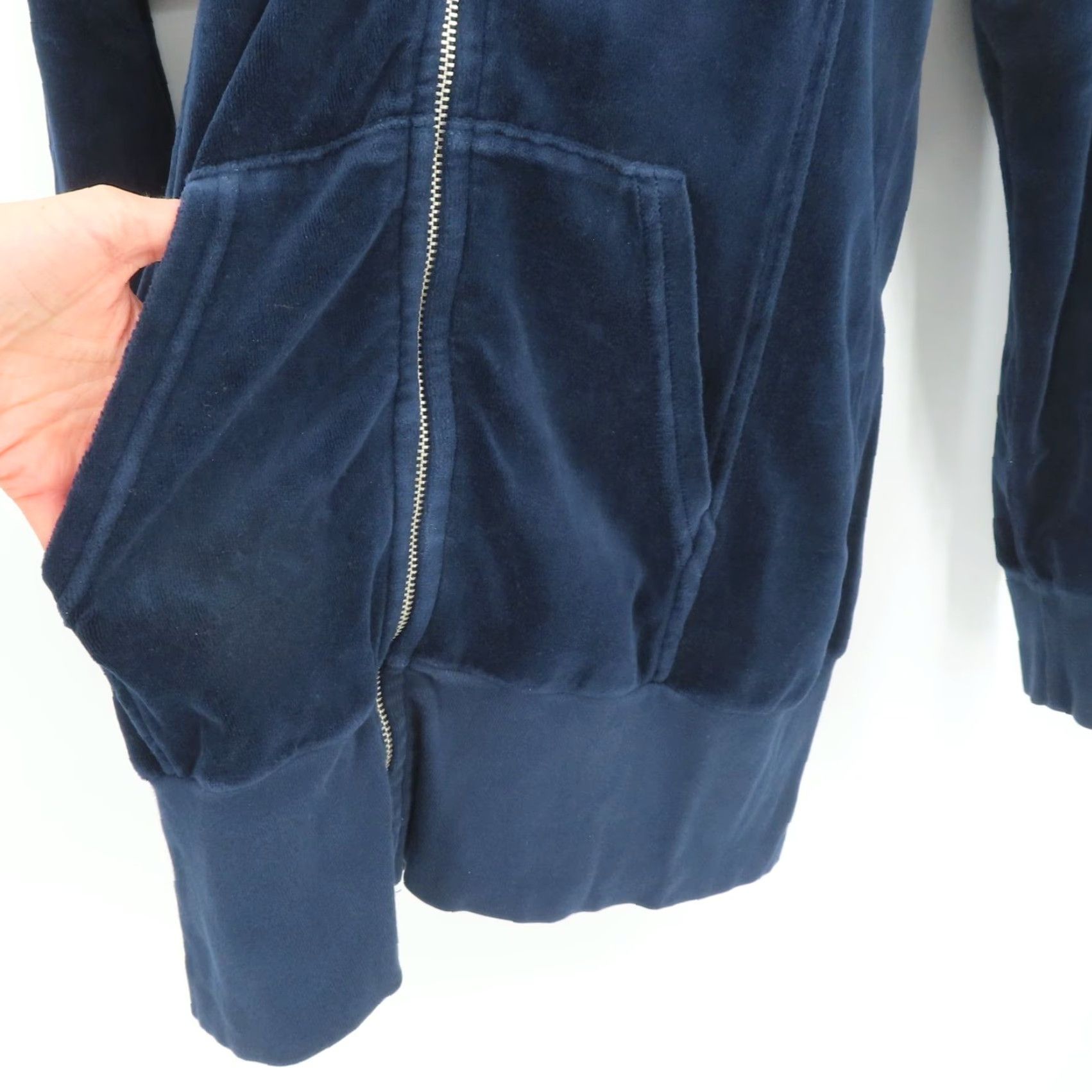 Juicy Couture VINTAGE Juicy Couture Women Medium Blue Velour Full Zip Hoodie Track Suit M Blue Velour Full Zip Hoodie Womens Multifunctional Casual Size M / US 6-8 / IT 42-44 - 4 Thumbnail