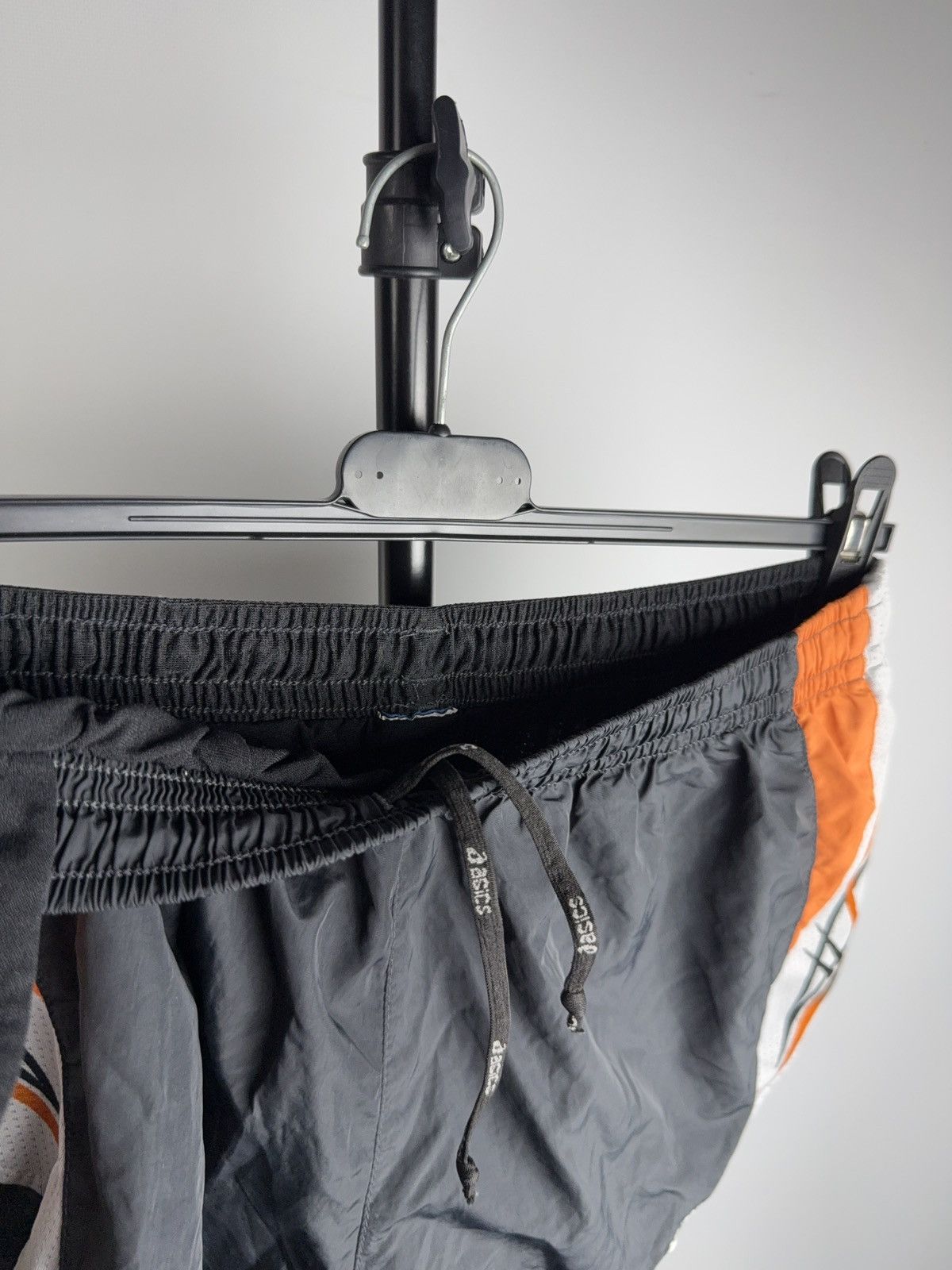 Asics Vintage Retro 00s Asics Black Orange Split Running Shorts S Size US 30 / EU 46 - 9 Thumbnail