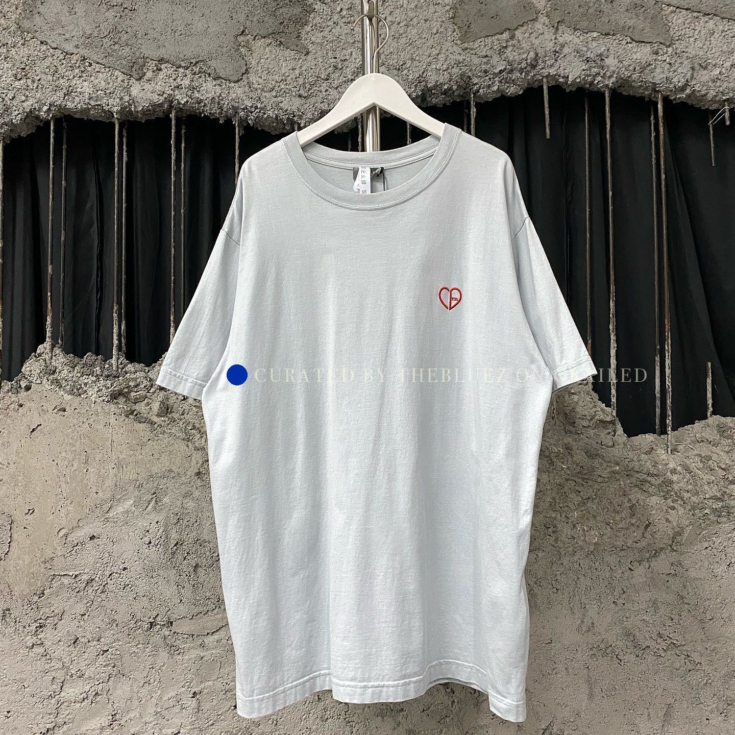 Dior Embroidered Heart Logo Tee in White Size US L / EU 52-54 / 3 - 1 Thumbnail