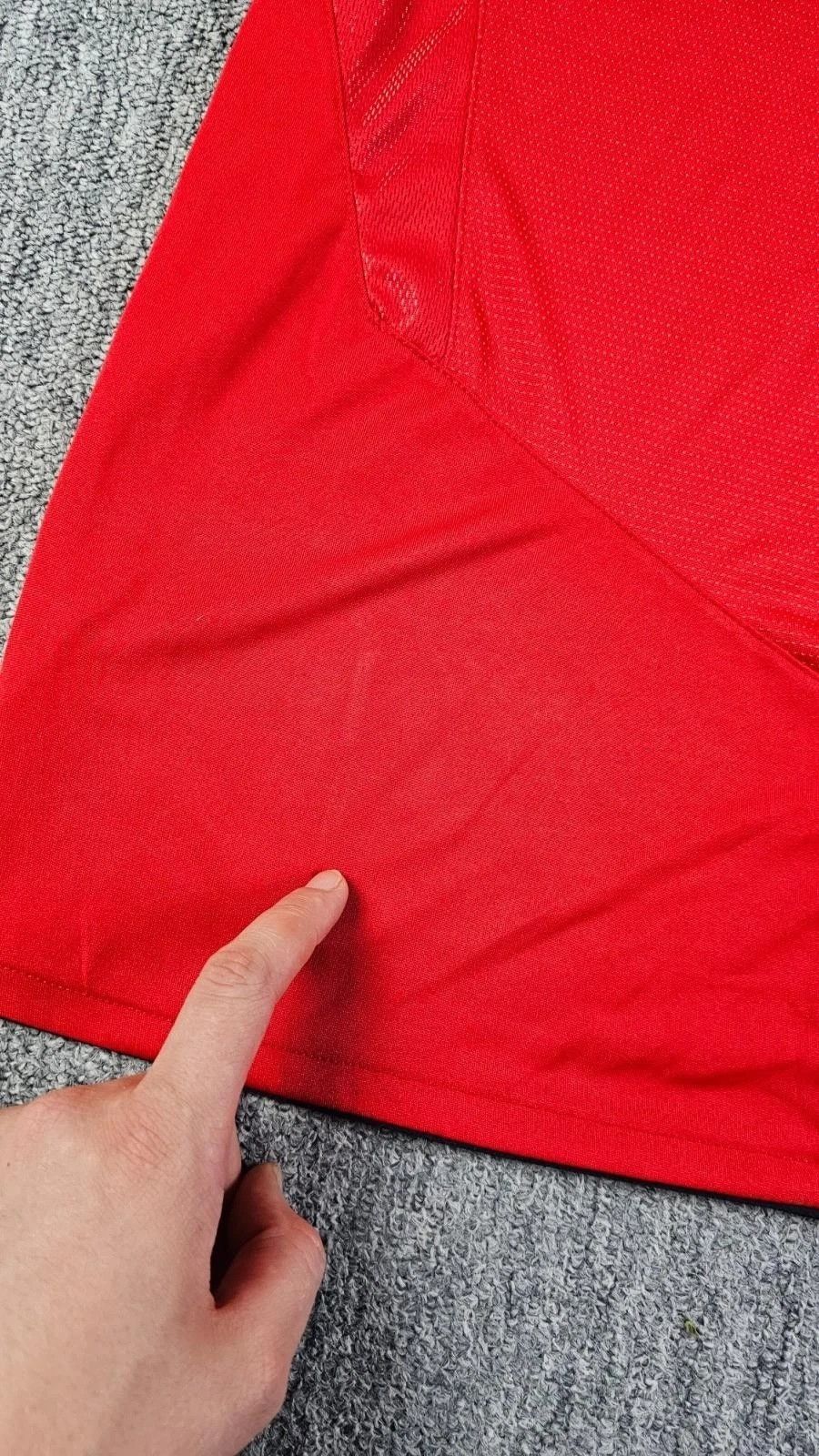 Umbro Umbro England 2004-06 Away Jersey Red Euro 2004 World Cup L Size US L / EU 52-54 / 3 - 8 Thumbnail