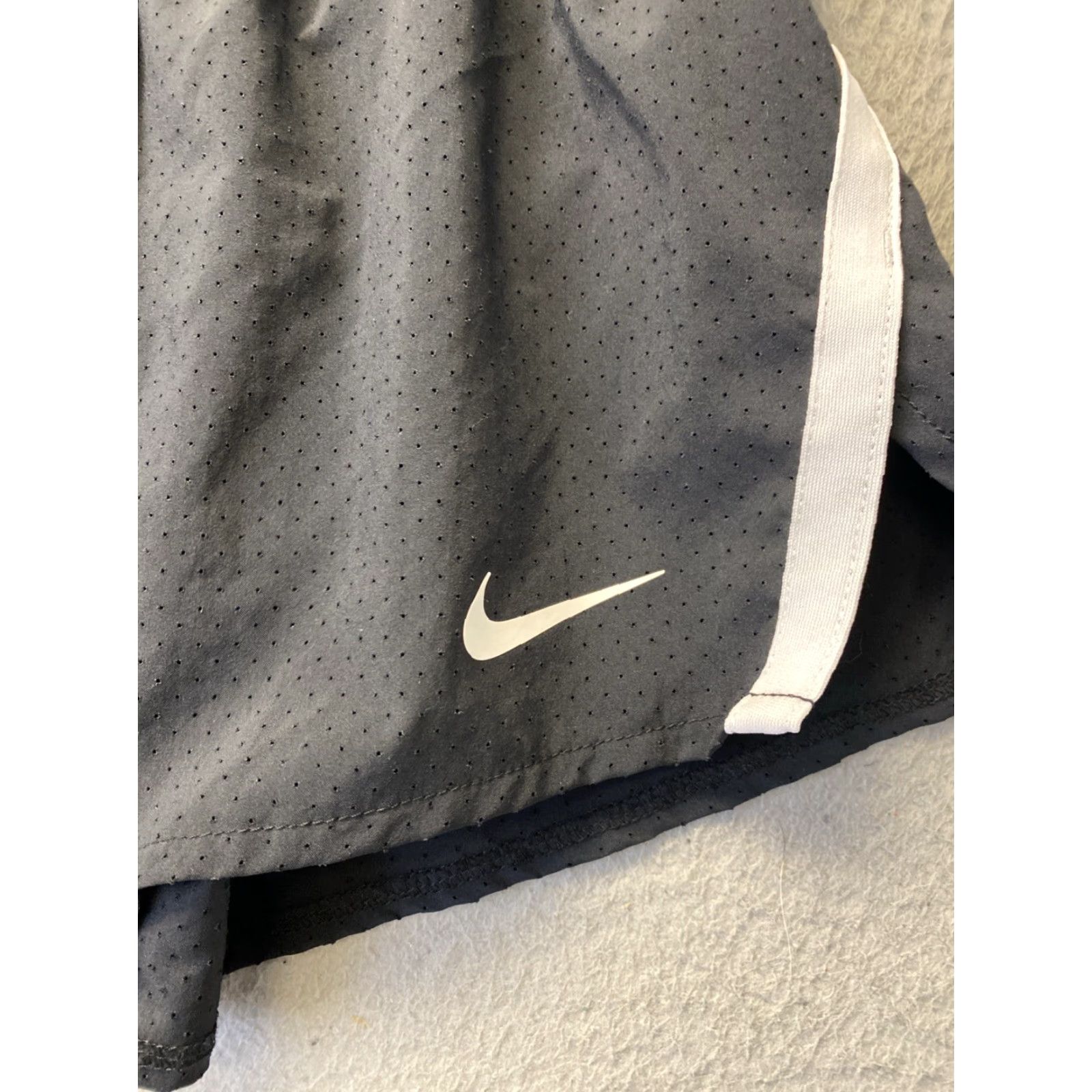 Nike VINTAGE Nike Women's Athletic Pants Shorts M Black Cropped Running Gym Training Bodybuilding Womens Size 32" / US 10 / IT 46 - 3 Thumbnail