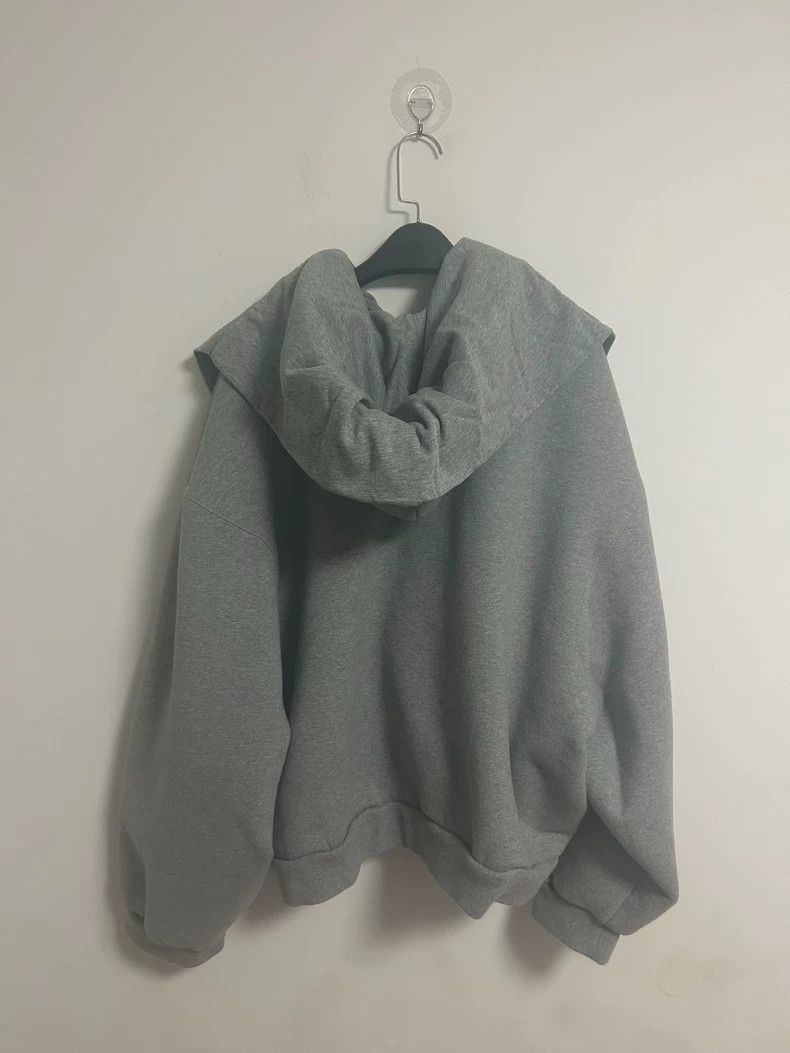 Balenciaga Balenciaga Hood gray four-sleeve coat sweater Size US S / EU 44-46 / 1 - 2 Thumbnail