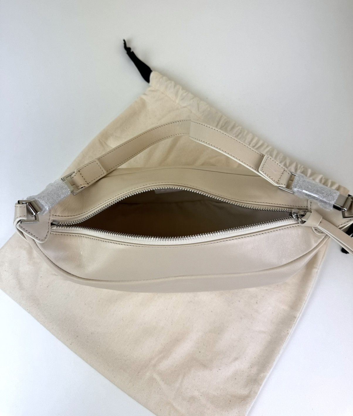 By Far By Far Amy Leather Beige Nude Shoulders Bum Waist Bag Ivory Size ONE SIZE - 12 Thumbnail