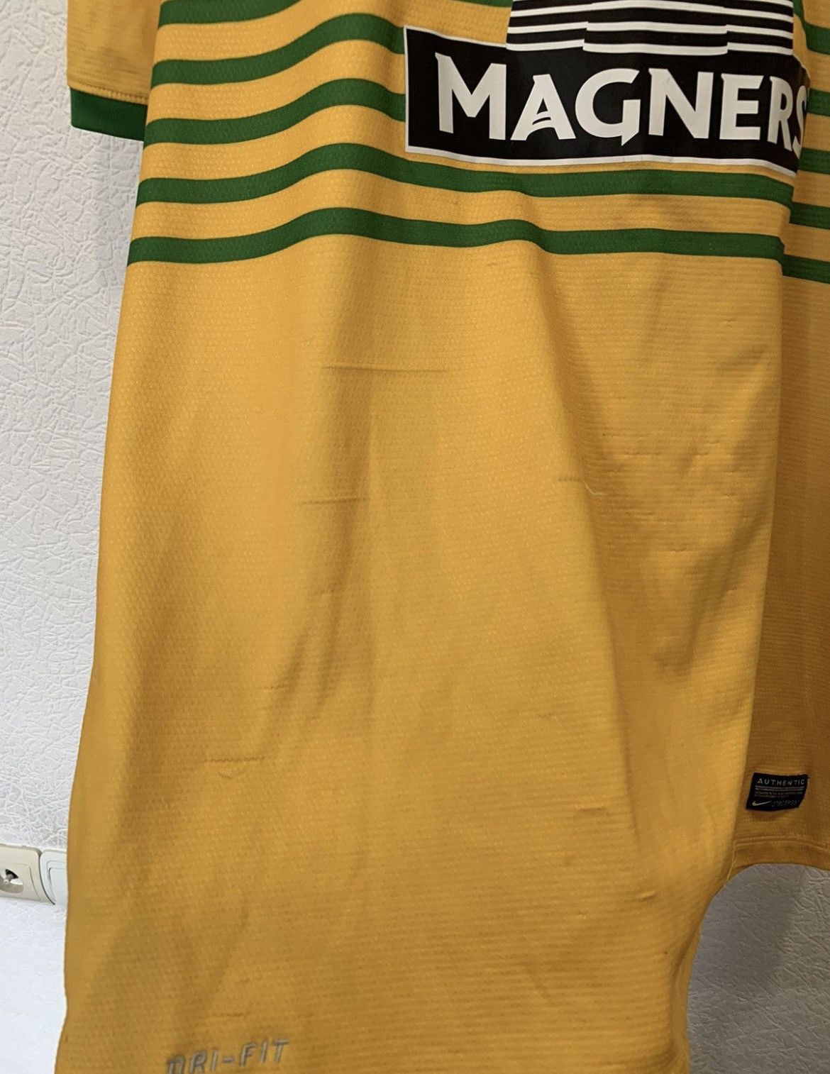 Nike CELTIC NIKE 2013/2014 AWAY KIT SOCCER JERSEY FOOTBALL Size US L / EU 52-54 / 3 - 4 Thumbnail