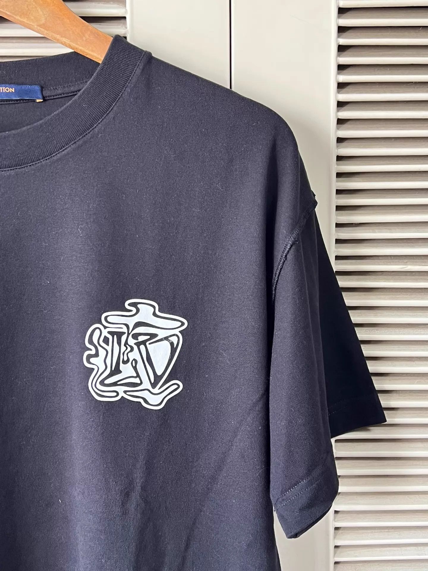 Louis Vuitton LV Double-Sided Smoke Logo Short Sleeve T-Shirt S Size US S / EU 44-46 / 1 - 4 Thumbnail