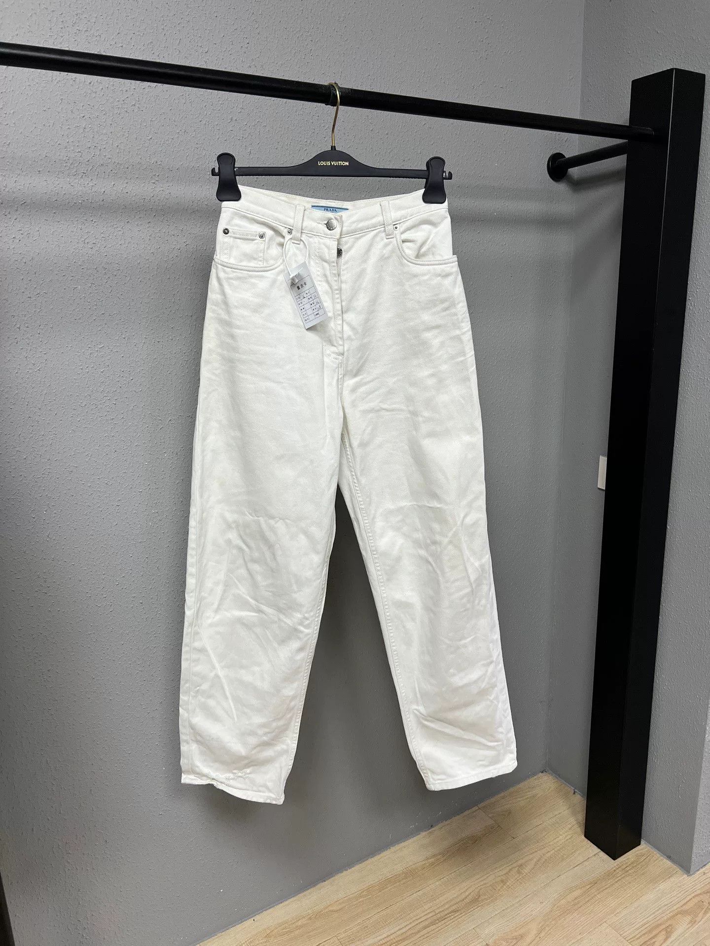 Prada Prada White Triangle Logo Jeans Size 26" / US 2 / IT 38 - 1 Thumbnail