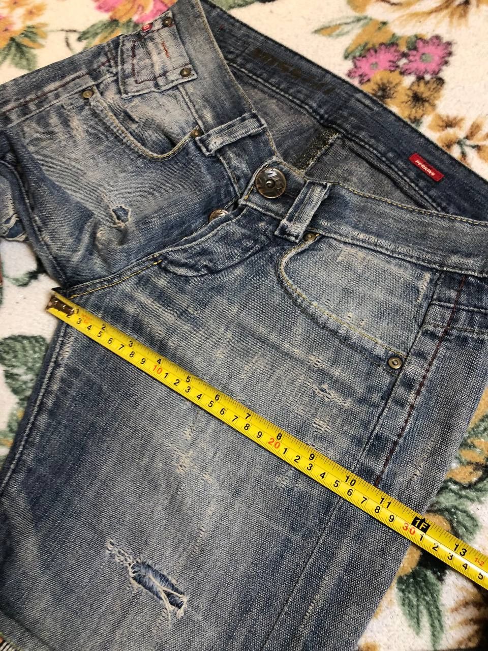 Miss Sixty Miss Sixty Collection Italy Style Perkins shorts distressed Size 28" / US 6 / IT 42 - 15 Thumbnail
