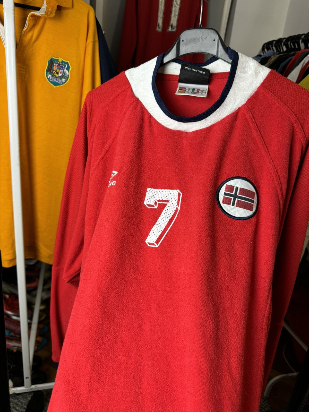 Umbro × Vintage Rare vintage Norway umbro soccer jersey y2k Size US L / EU 52-54 / 3 - 5 Thumbnail