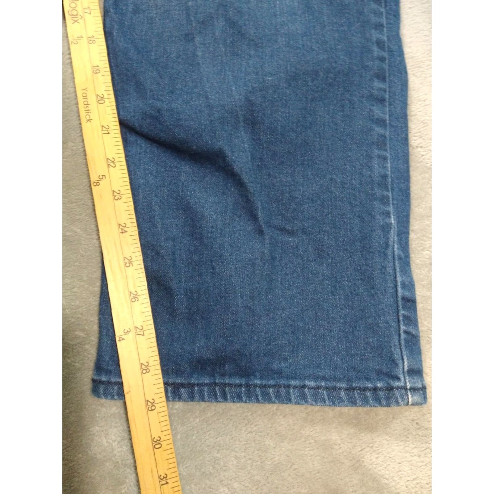 Levi's Levis 569 Jeans Men 40x30 Blue Denim Relaxed Straight Levi's 569 Jeans Men 40x30 Blue Denim Relaxed Straight Leg Size US 40 / EU 56 - 5 Thumbnail