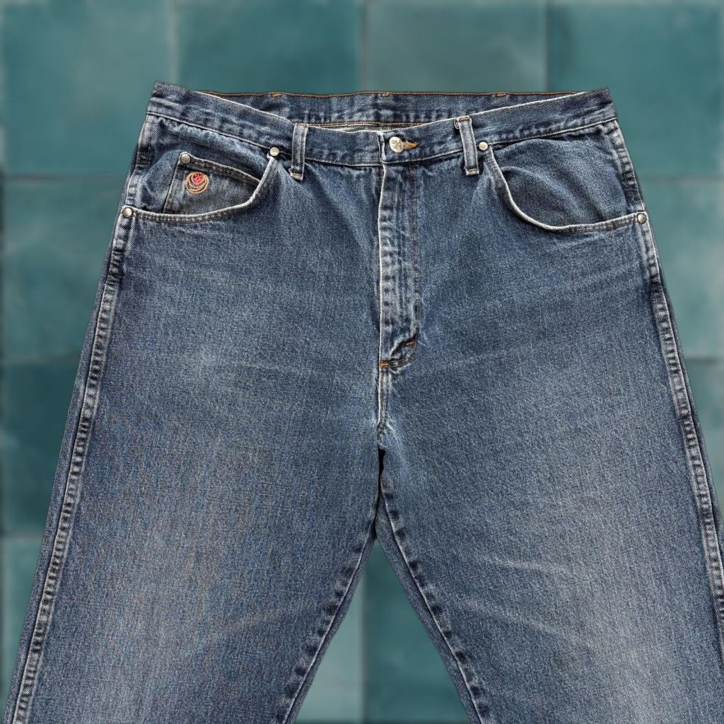 Wrangler Wrangler 20X Relaxed Straight Jeans Mens 36x32 Blue Medium Wash Denim Cowboy Y2K Vans? Size US 36 / EU 52 - 1 Thumbnail