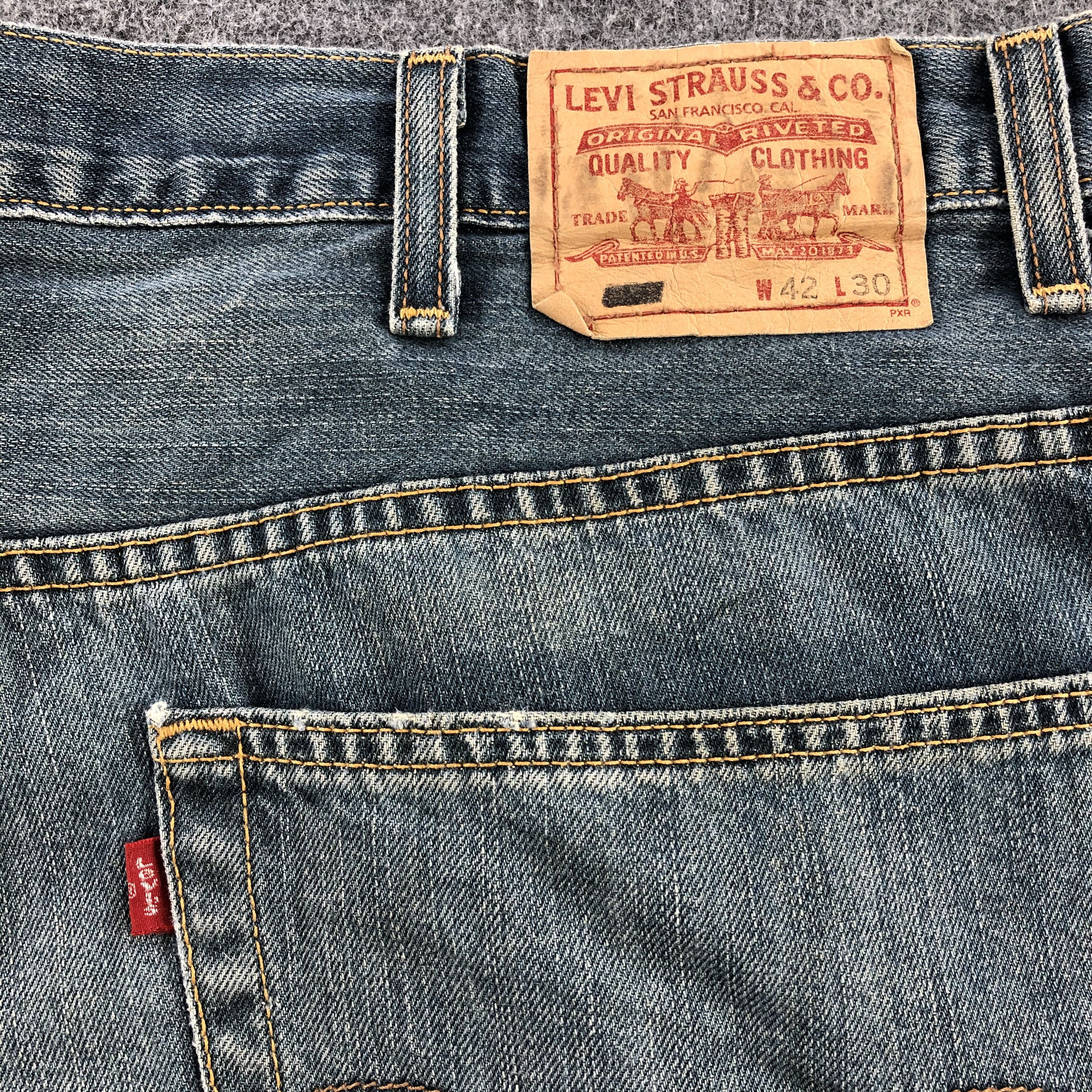 Levi's Vintage Mid blue Levis 559 Jeans-J1246 Size US 43 - 5 Thumbnail