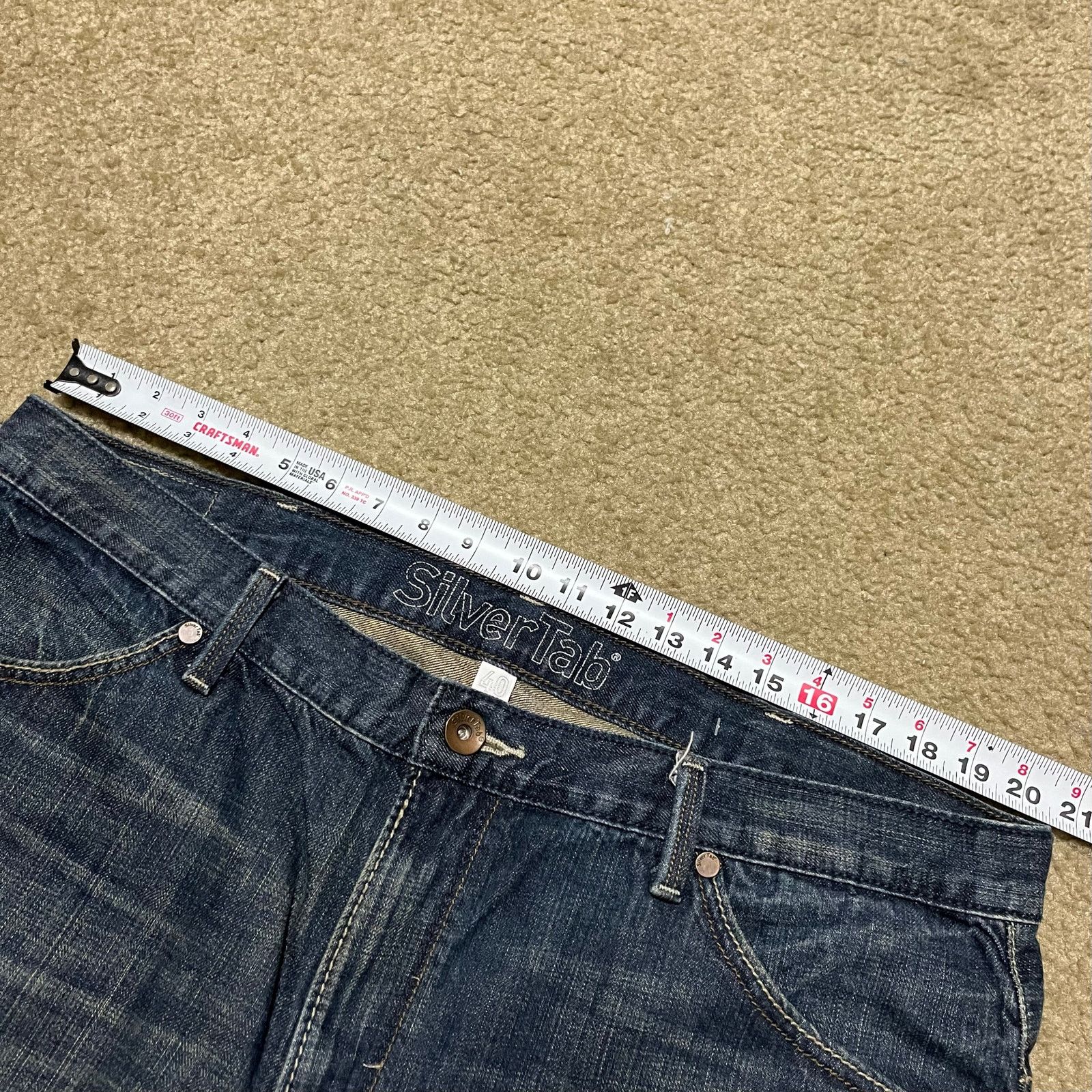 Levi's Levi’s Silver Tab Baggy Faded Dark Washed Jorts 41W Size US 41 - 5 Thumbnail