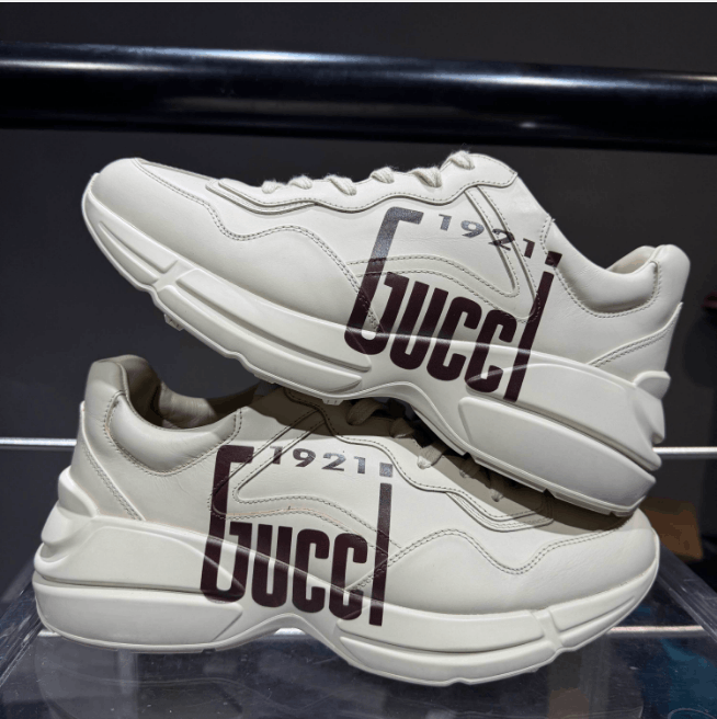 Gucci Gucci Low-Top Sneaker Size US 9.5 / EU 42-43 - 1 Thumbnail