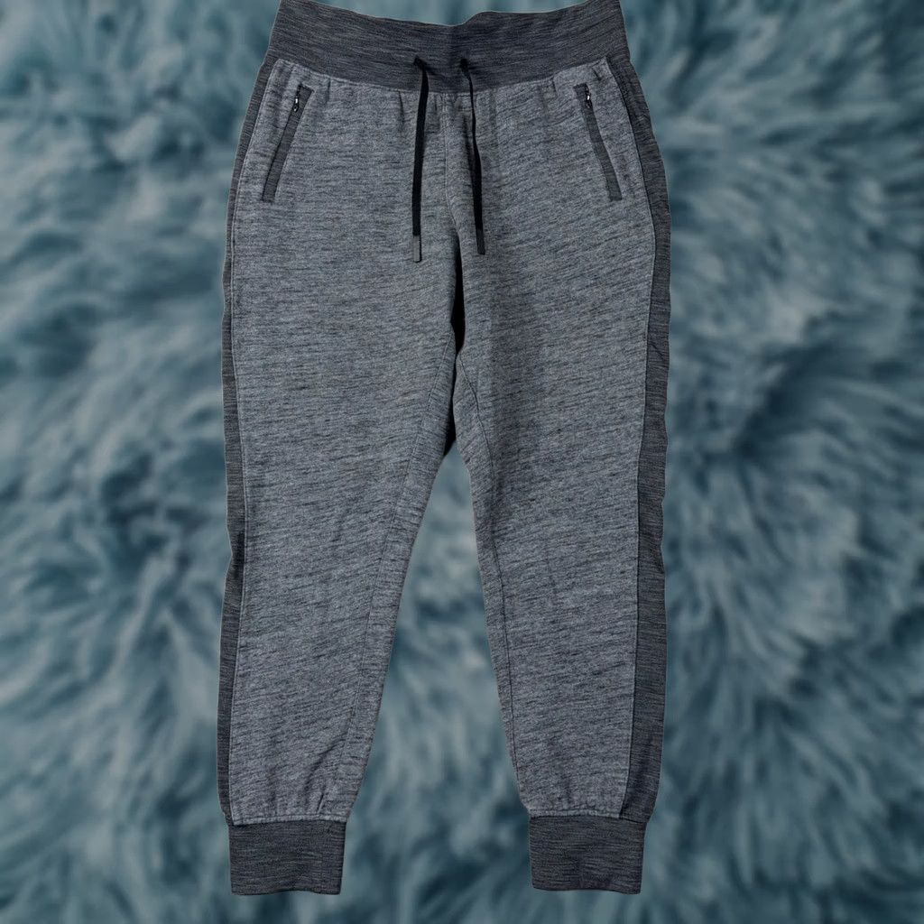 Lululemon Lululemon Scuba Jogger Heathered Gray Sweatpants Size 8 High Rise Zip Pocket Womens Pants Regular 32x27 Fleece Comfort Pockets Logo Size 24" / US 00 / IT 34 - 1 Thumbnail