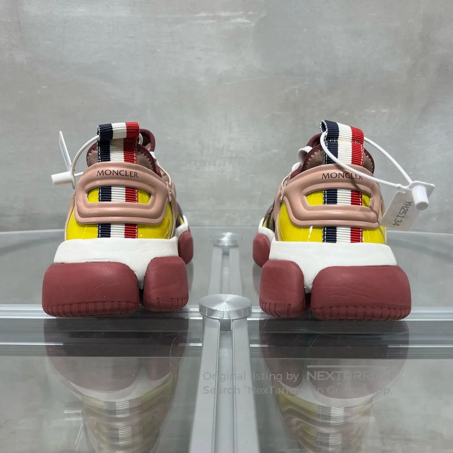 Moncler Moncler Leisure sports shoes in a white and red color comb Size US 7.5 / IT 37.5 - 6 Thumbnail