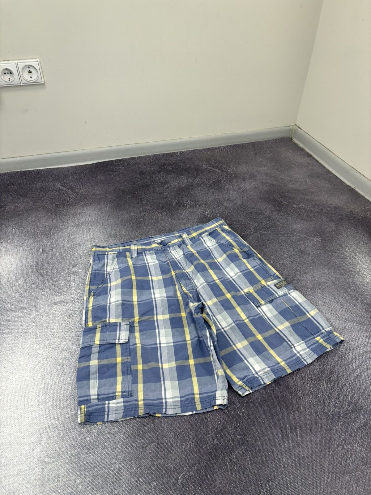 Vintage Vintage Wrangler USA Check Dad Hype Casual Cargo Shorts Size US 34 / EU 50 - 4 Thumbnail