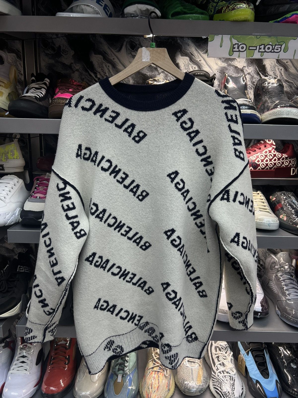 Balenciaga Balenciaga Logo Crewneck Size US L / EU 52-54 / 3 - 9 Thumbnail