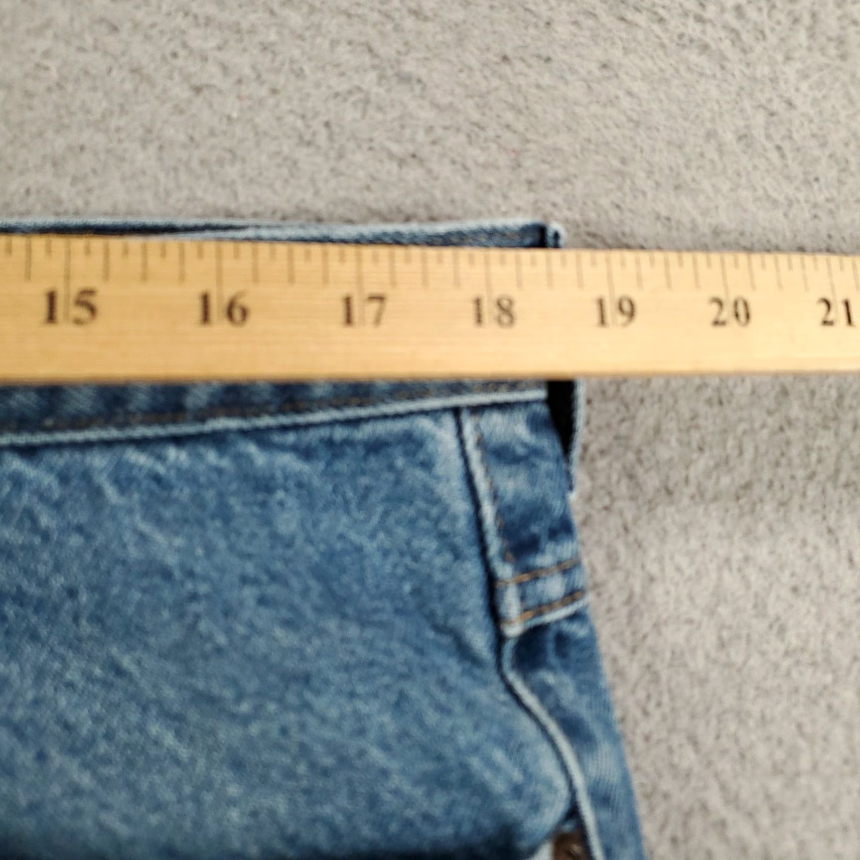 Vintage LL Bean Mens Jeans Size 36x29 Blue Classic Fit Straight Leg Distressed Denim Size US 36 / EU 52 - 4 Thumbnail