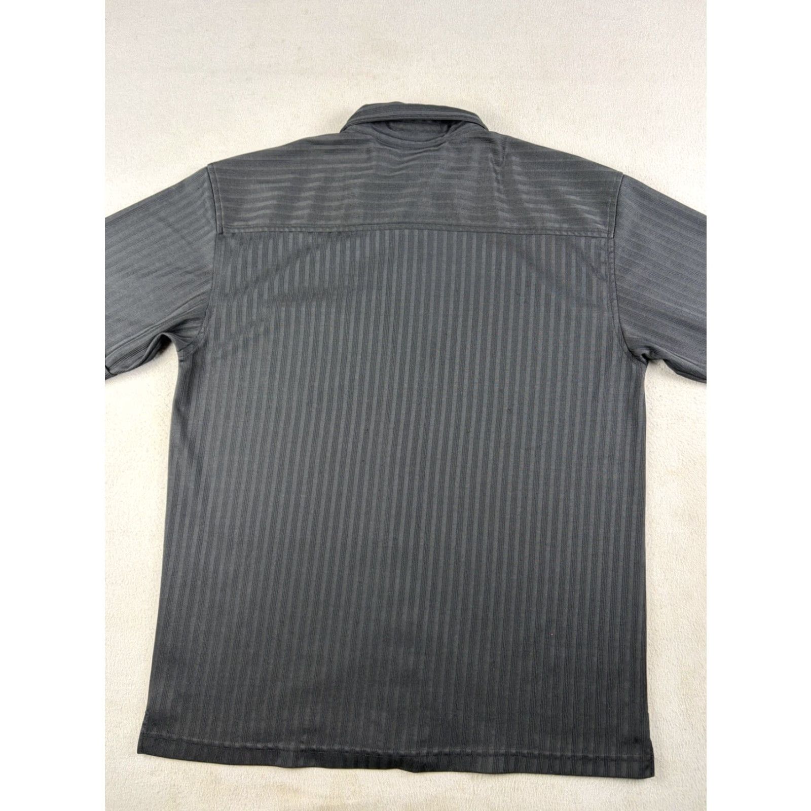 Quiksilver VINTAGE Quiksilver Shirt Men L Black Button-Up 90s Grunge Skate Surf Short Sleeve Mens Size US L / EU 52-54 / 3 - 5 Thumbnail