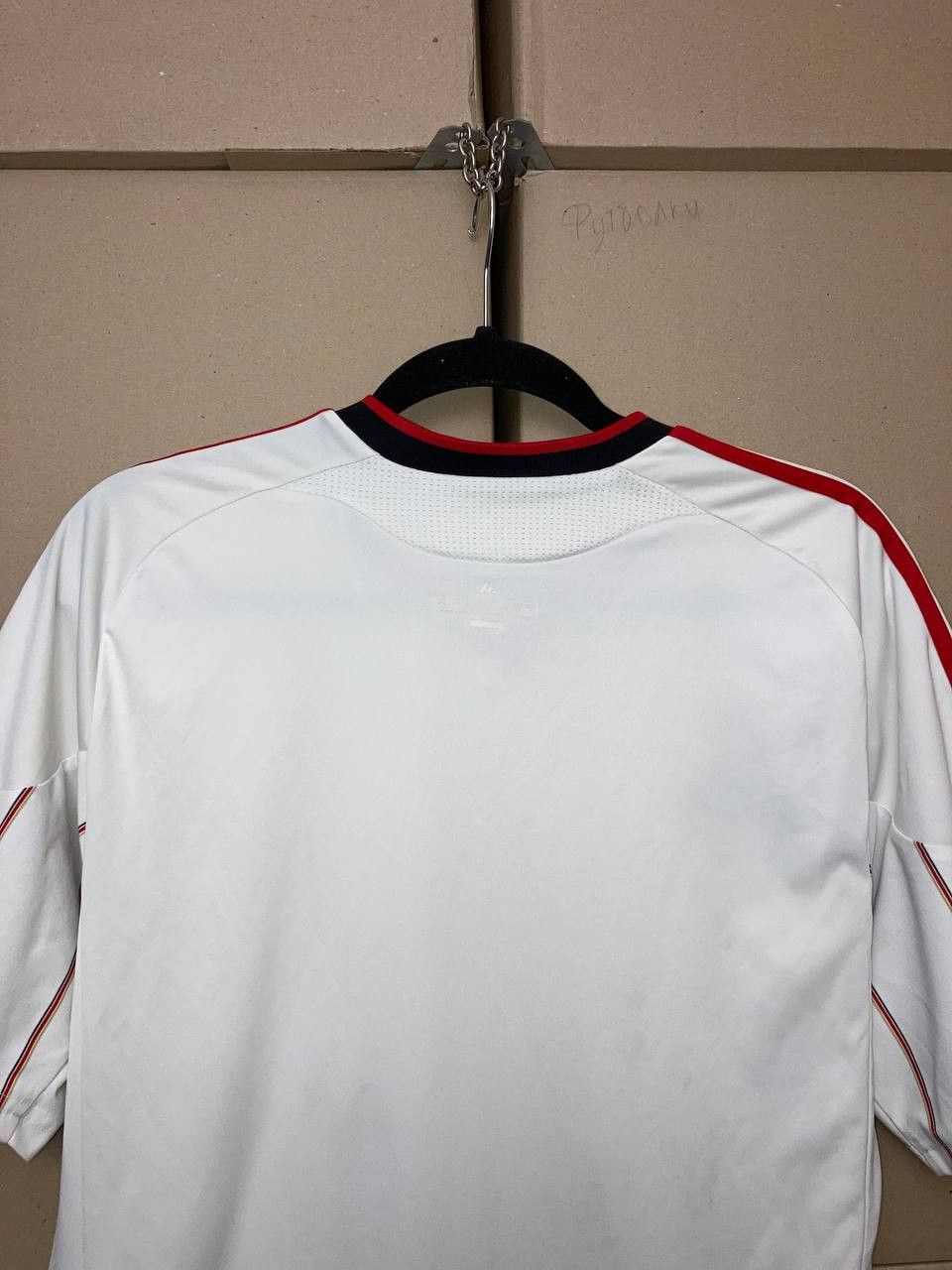 Adidas LIVERPOOL 2010 2011 AWAY FOOTBALL SHIRT SOCCER JERSEY ADIDAS Size US M / EU 48-50 / 2 - 3 Thumbnail