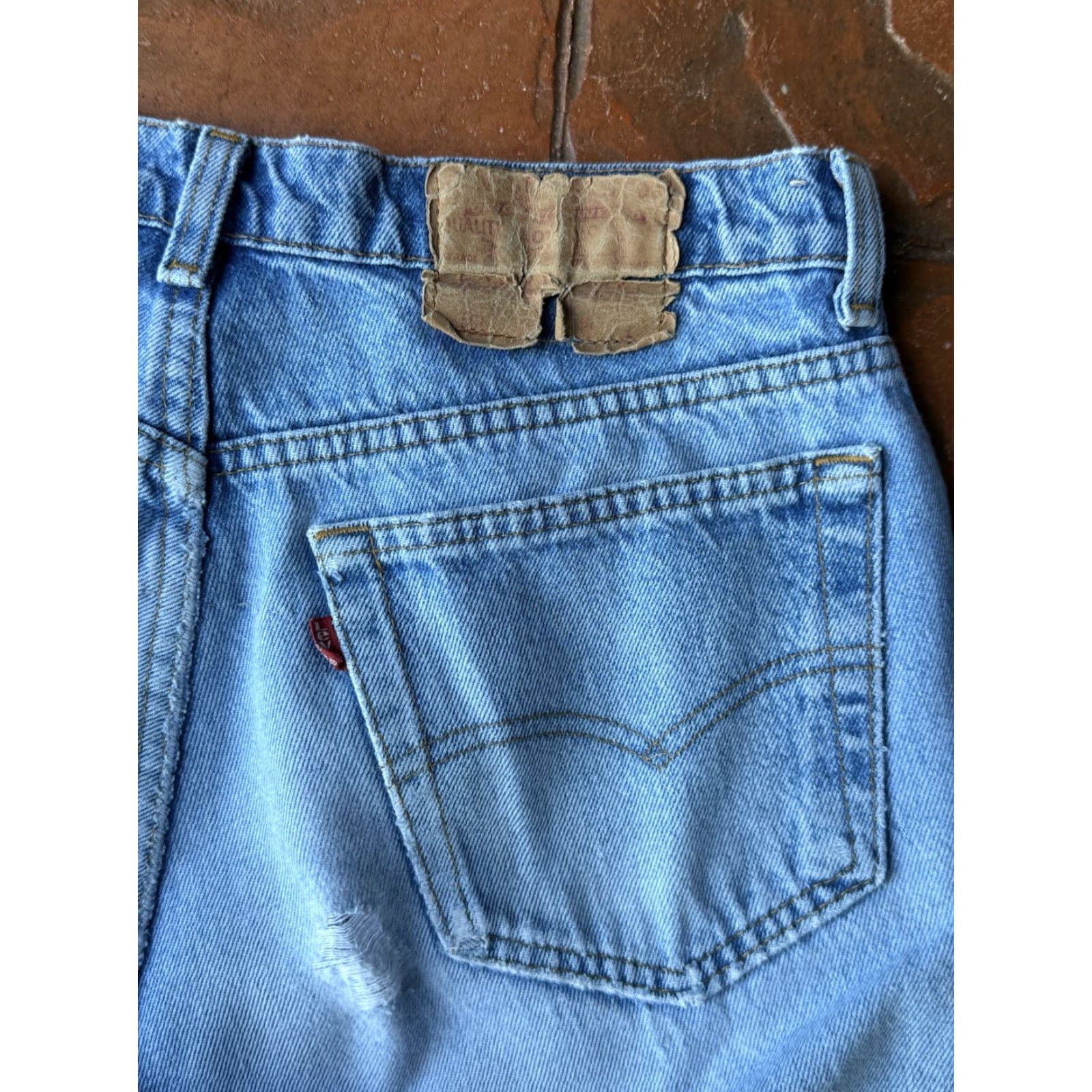 Levi's VINTAGE Levi's 501 Premium Cut Offs Shorts Womens 30 Blue Button Fly Distressed Bermuda Jeans Boys? Size 24" / US 00 / IT 34 - 6 Thumbnail