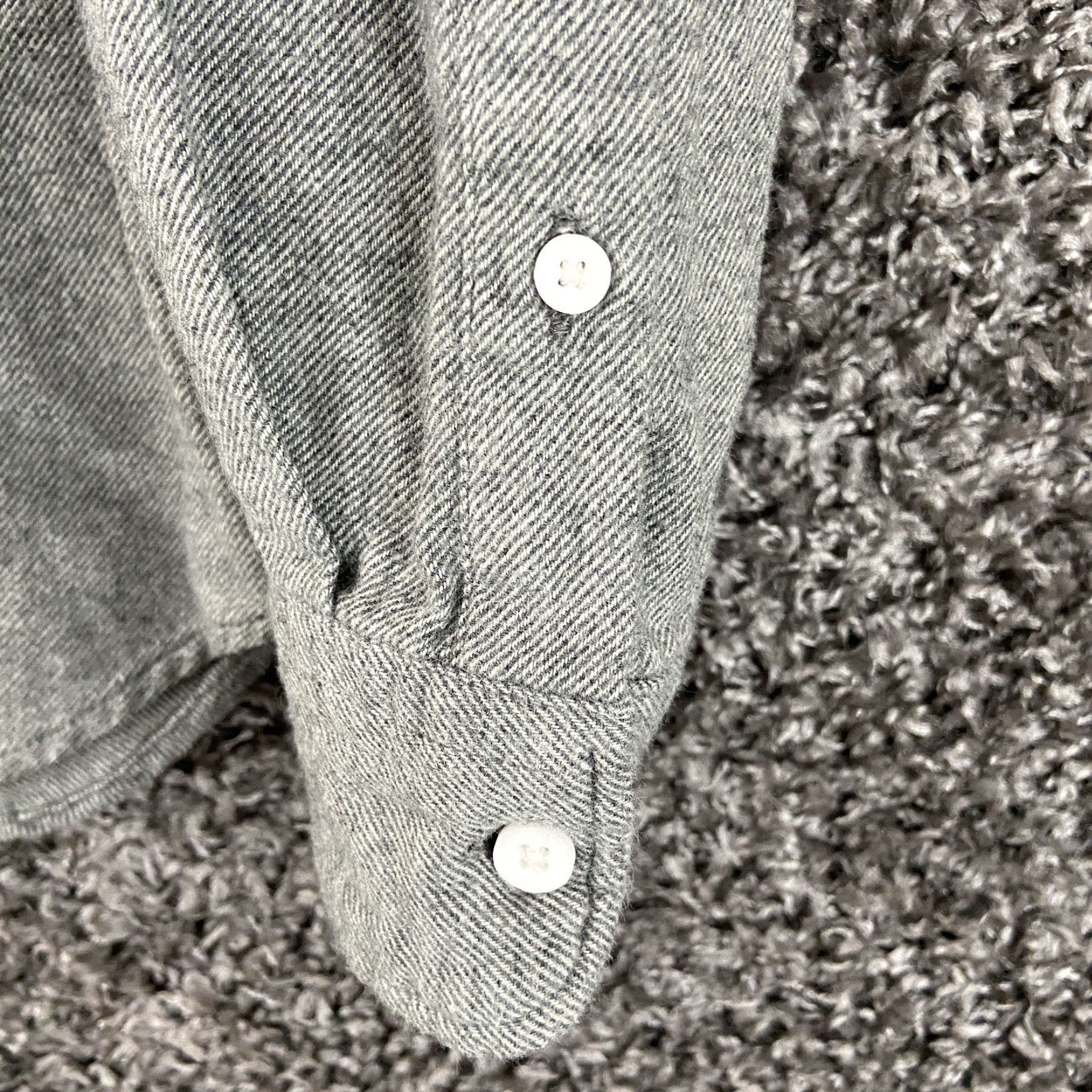 American Eagle Outfitters VINTAGE American Eagle Outfitters Button-Up Shirt Men's L Gray Flannel Long Sleeve with Pockets Size US L / EU 52-54 / 3 - 3 Thumbnail