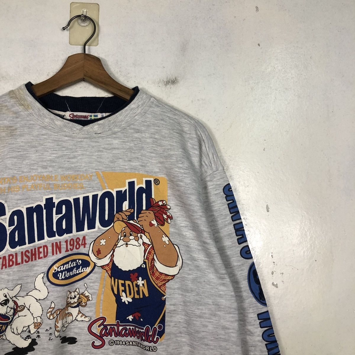 Japanese Brand 📌Vintage Sweatshirt Crewneck Santaworld Big Logo Cartoon Size US L / EU 52-54 / 3 - 8 Thumbnail