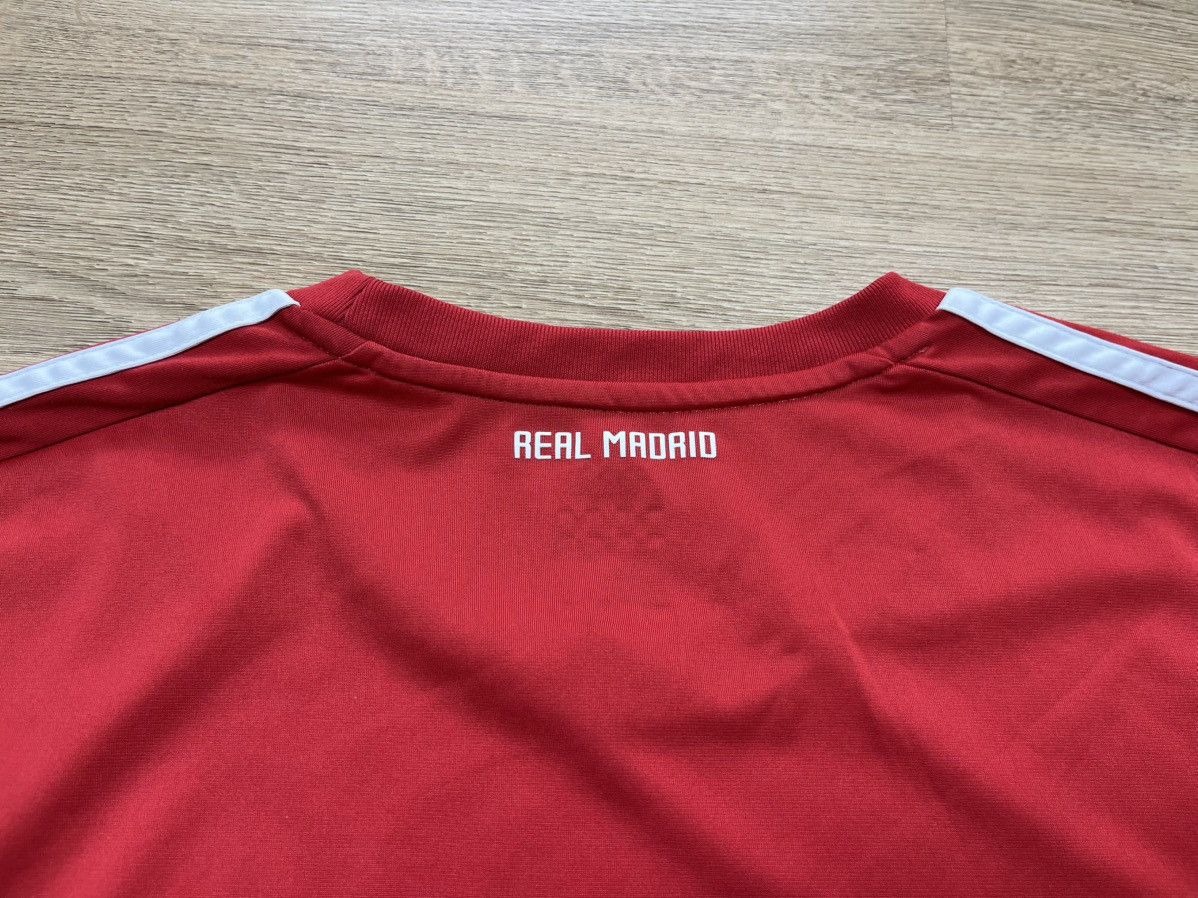Adidas Adidas Real Madrid 2011-12 Third Kit Red T-Shirt Jersey Size US XL / EU 56 / 4 - 23 Thumbnail