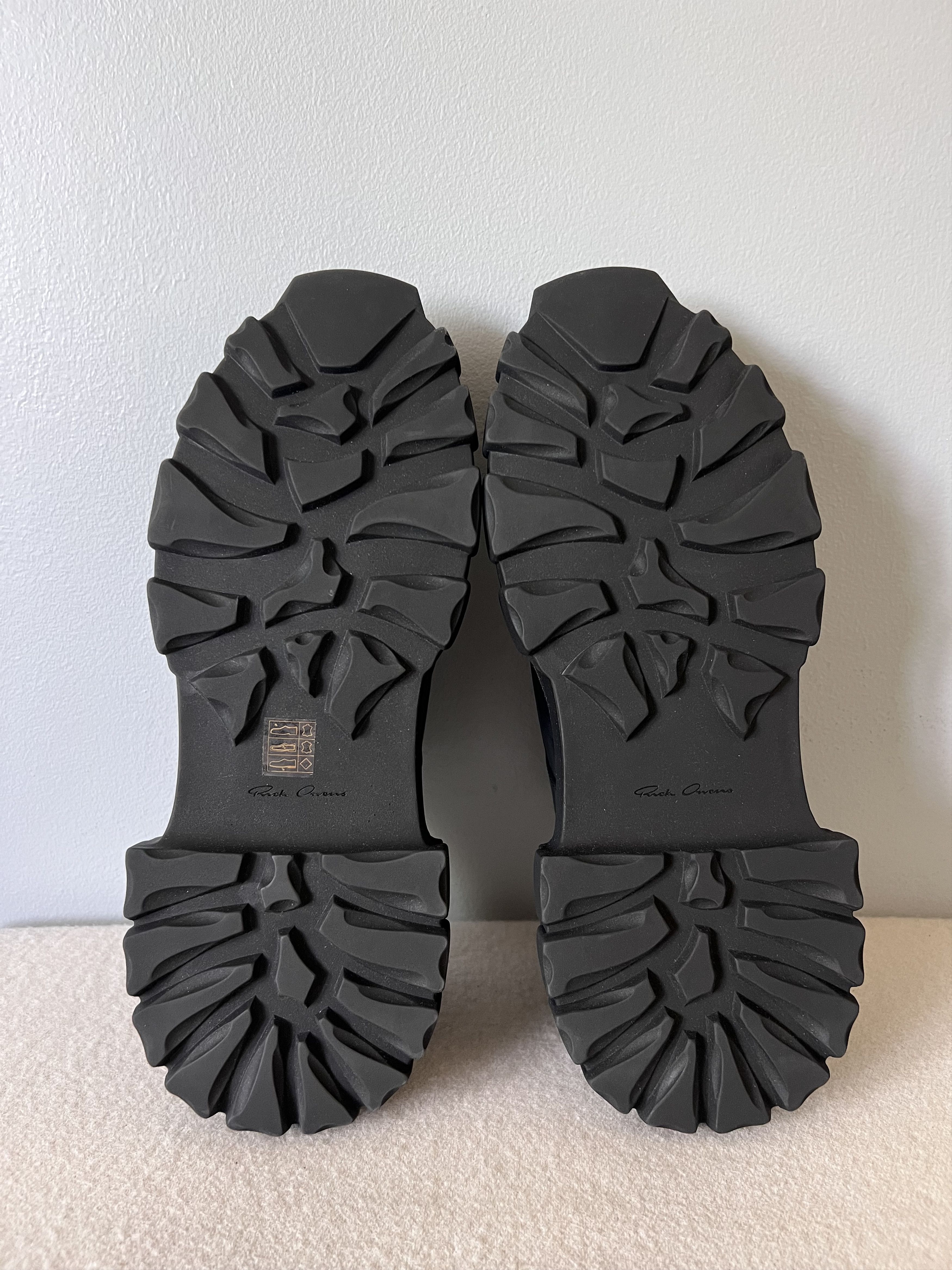 Rick Owens Rick Owens Laceup Bozo Low Top Tractor Boots in Black Size US 11 / EU 44 - 6 Thumbnail
