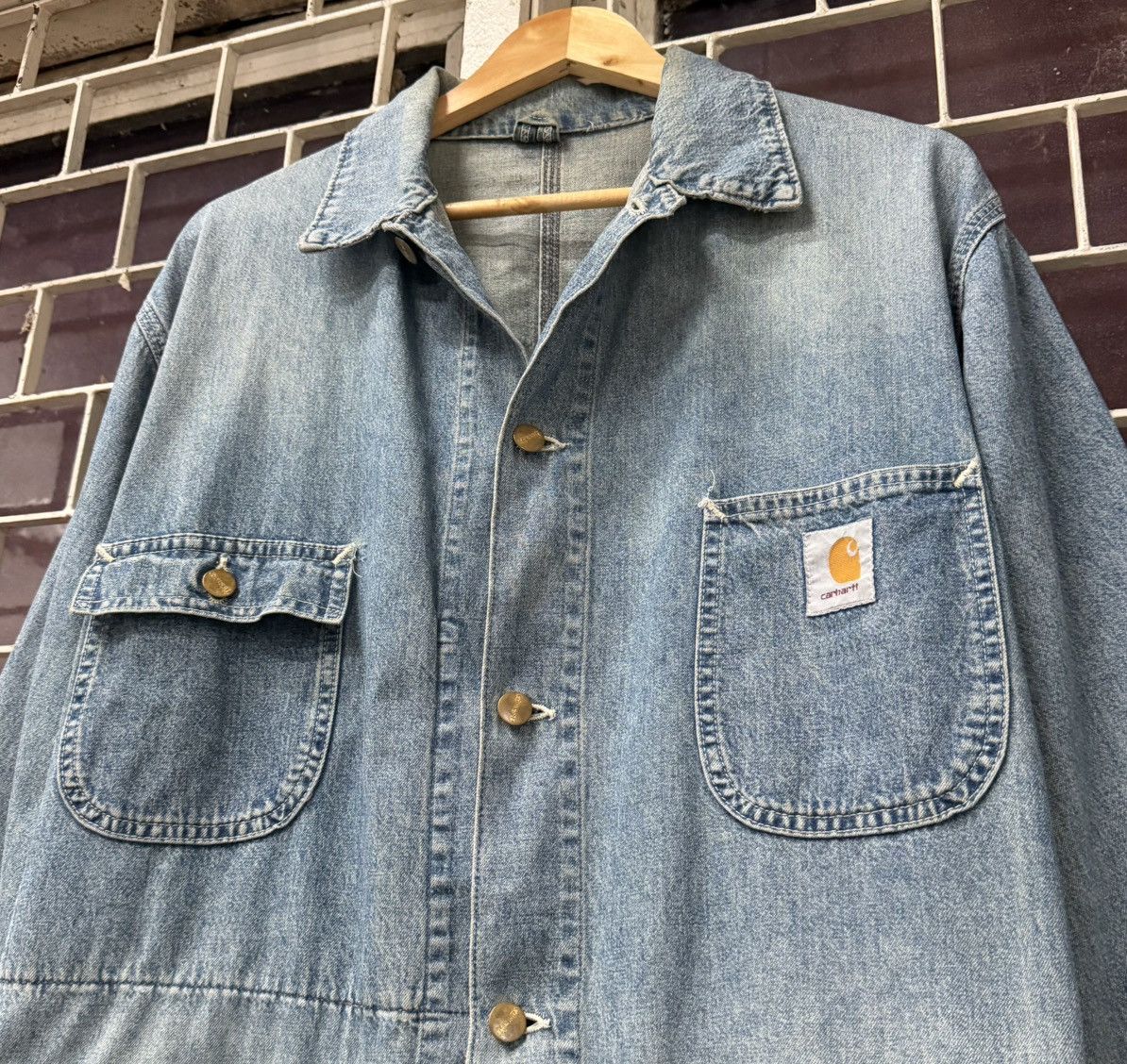 Carhartt VTG Carhartt Denim Chore Jacket Faded Distressed Workwear Size US L / EU 52-54 / 3 - 4 Thumbnail
