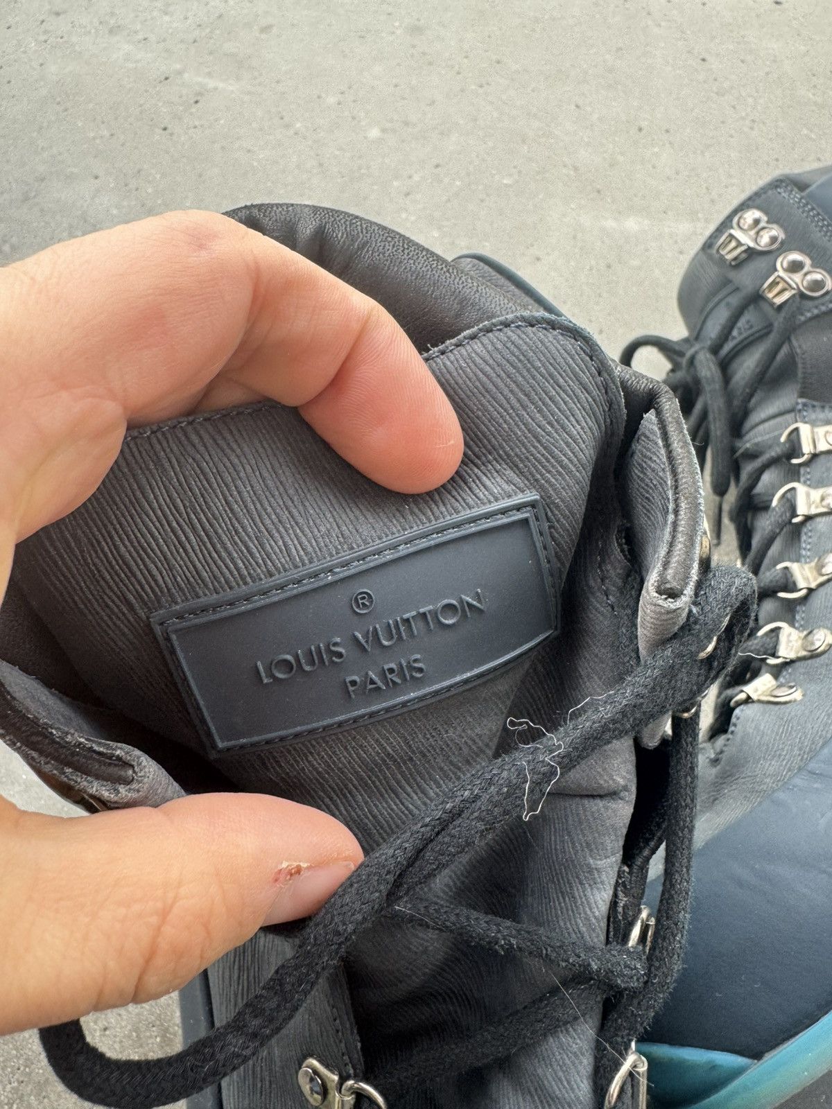 Louis Vuitton Louis Vuitton Alpinist Hiking Navy Sneakers designer rare LV Size US 11 / EU 44 - 3 Thumbnail