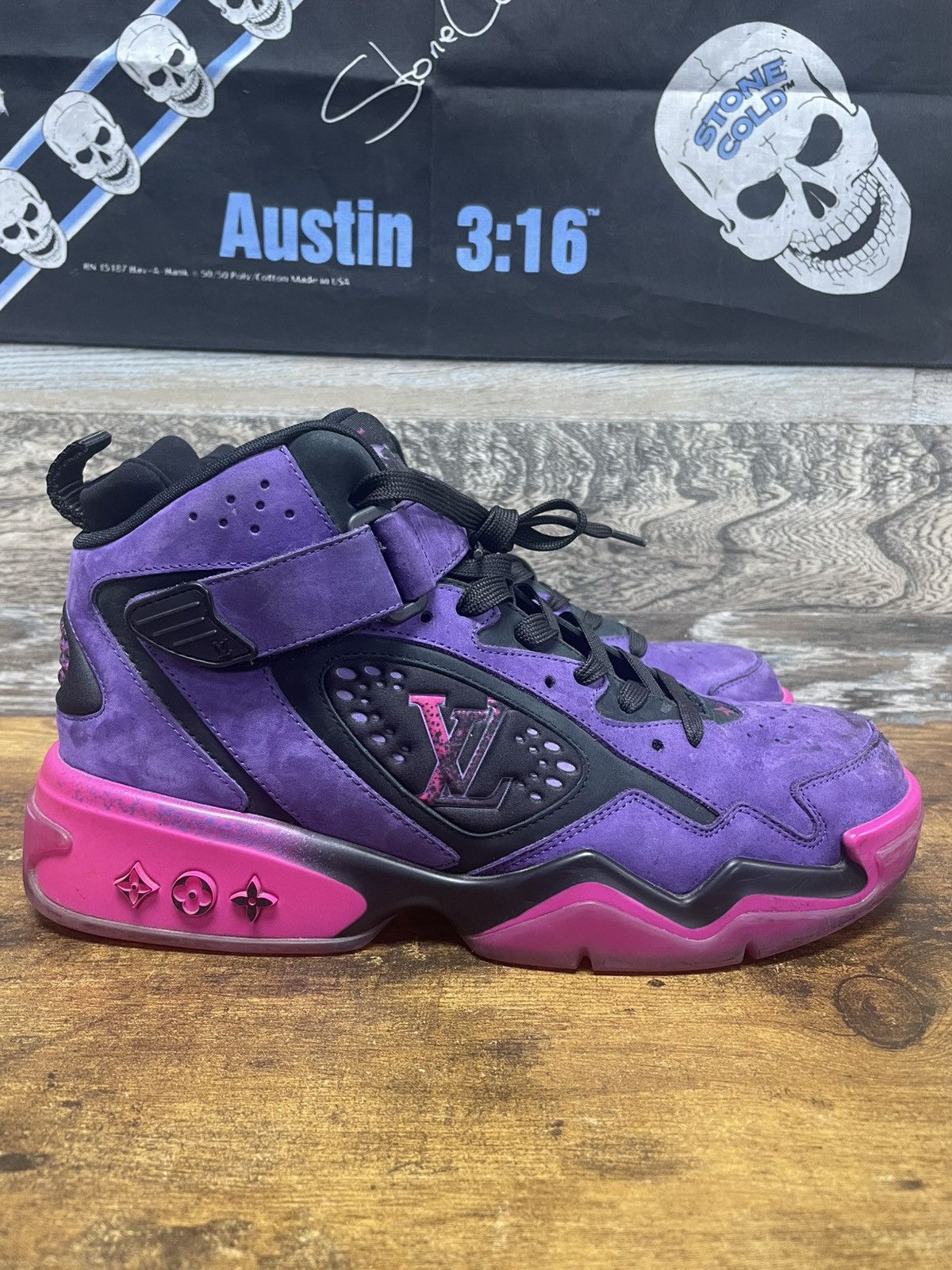 Louis Vuitton Louis Vuitton LV Trainer 2 Sneaker Size 7 Size US 7 / EU 40 - 8 Thumbnail