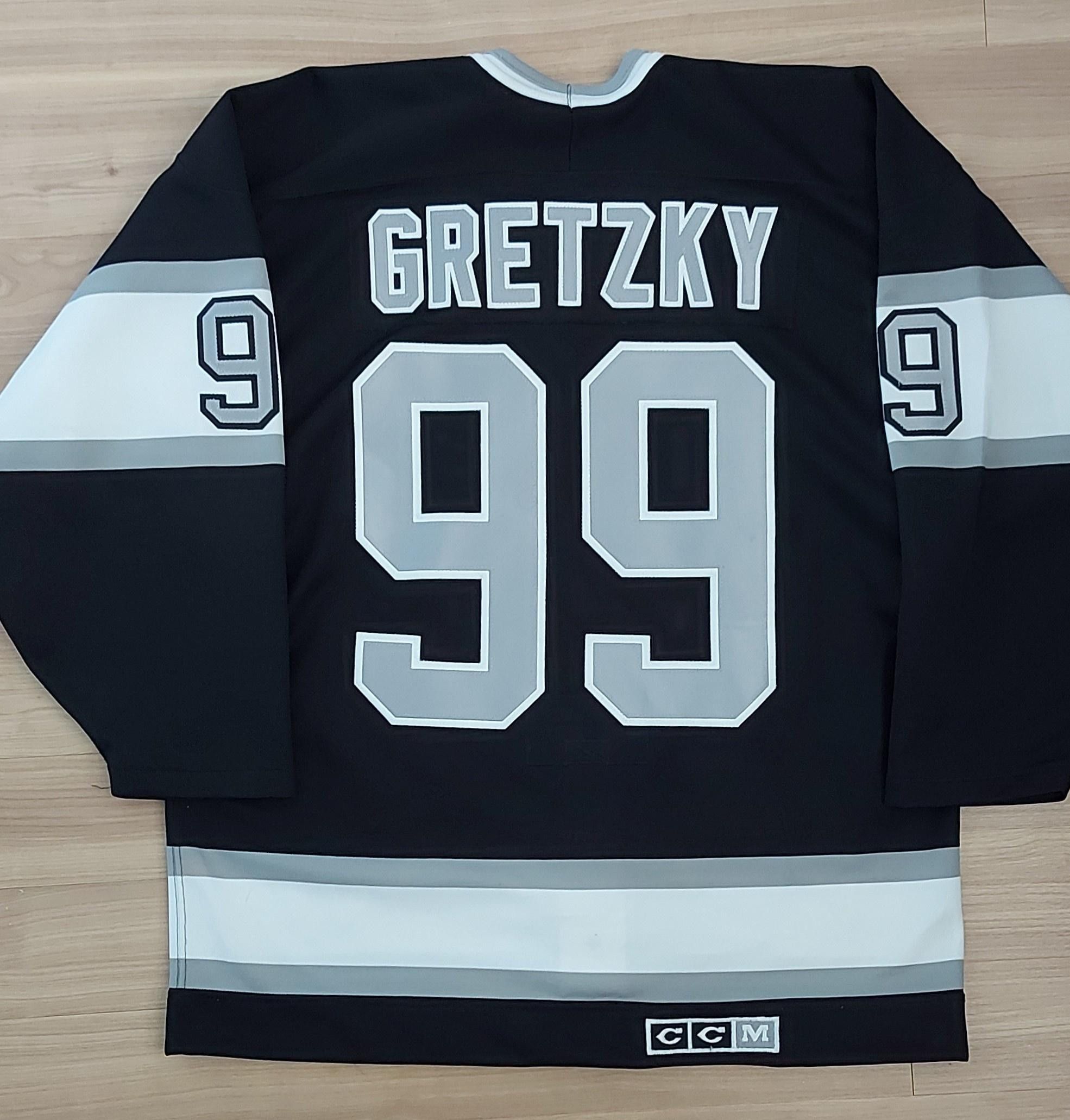 NHL × Vintage Vintage Wayne Gretzky Los Angeles Kings CCM NHL Jersey Size US S / EU 44-46 / 1 - 2 Thumbnail