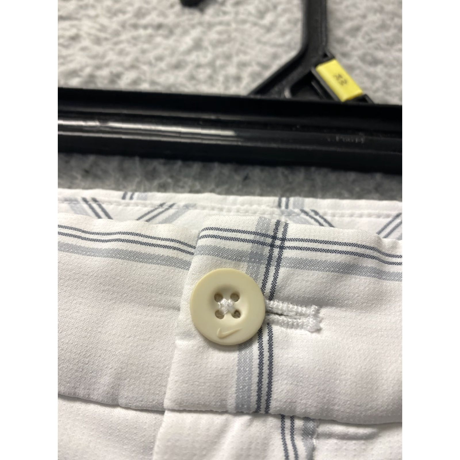 Nike Nike Shorts Mens 36 Adult Golf Athletic Outdoors Pockets Button Check / 108-3 Size US 36 / EU 52 - 3 Thumbnail