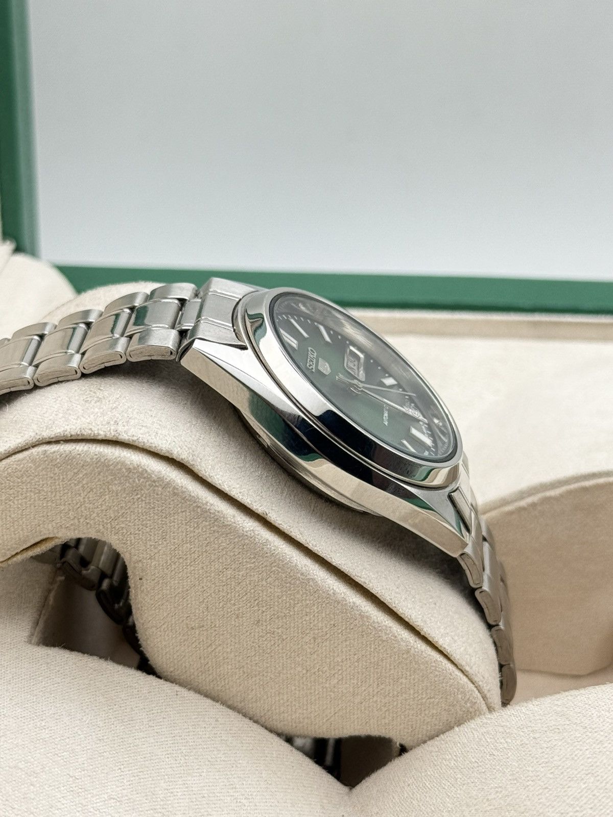 Seiko Seiko 5 Automatic 7009 Green Dial Vintage Watch 36mm Size 36 - 3 Thumbnail