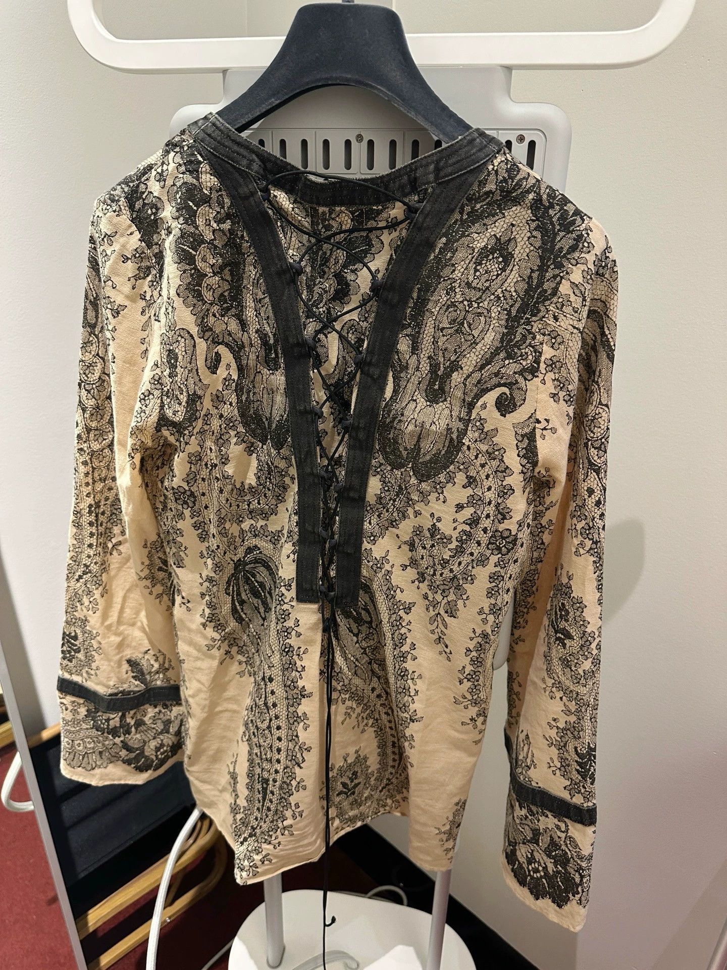 Share Spirit Homme Share spirit Silk Bell-Sleeve Tie-Back Shirt 36 Size XS / US 0-2 / IT 36-38 - 4 Thumbnail