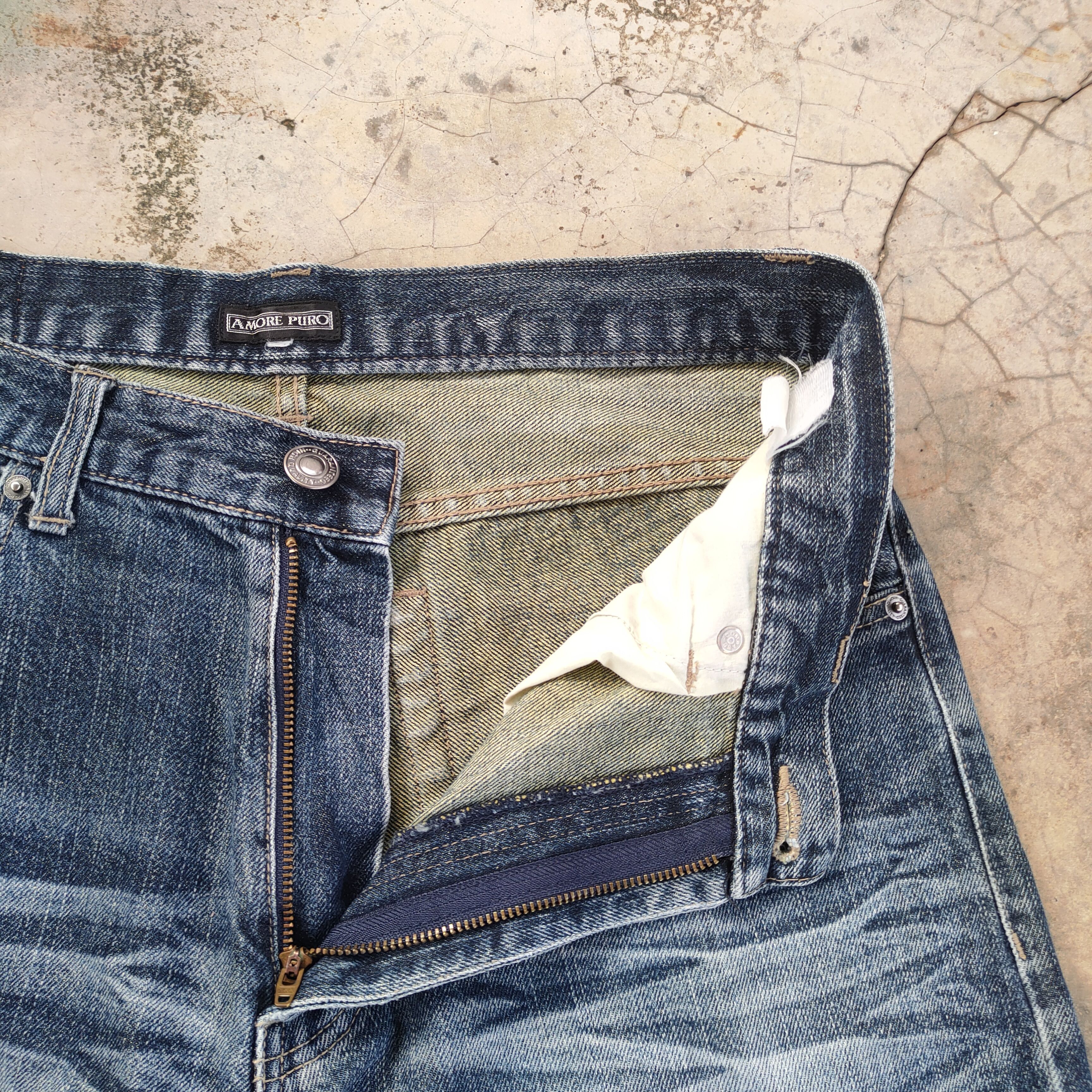 Japanese Brand VINTAGE JAPANESE FADED DISTRESSED JEANS PANTS Size US 34 / EU 50 - 8 Thumbnail
