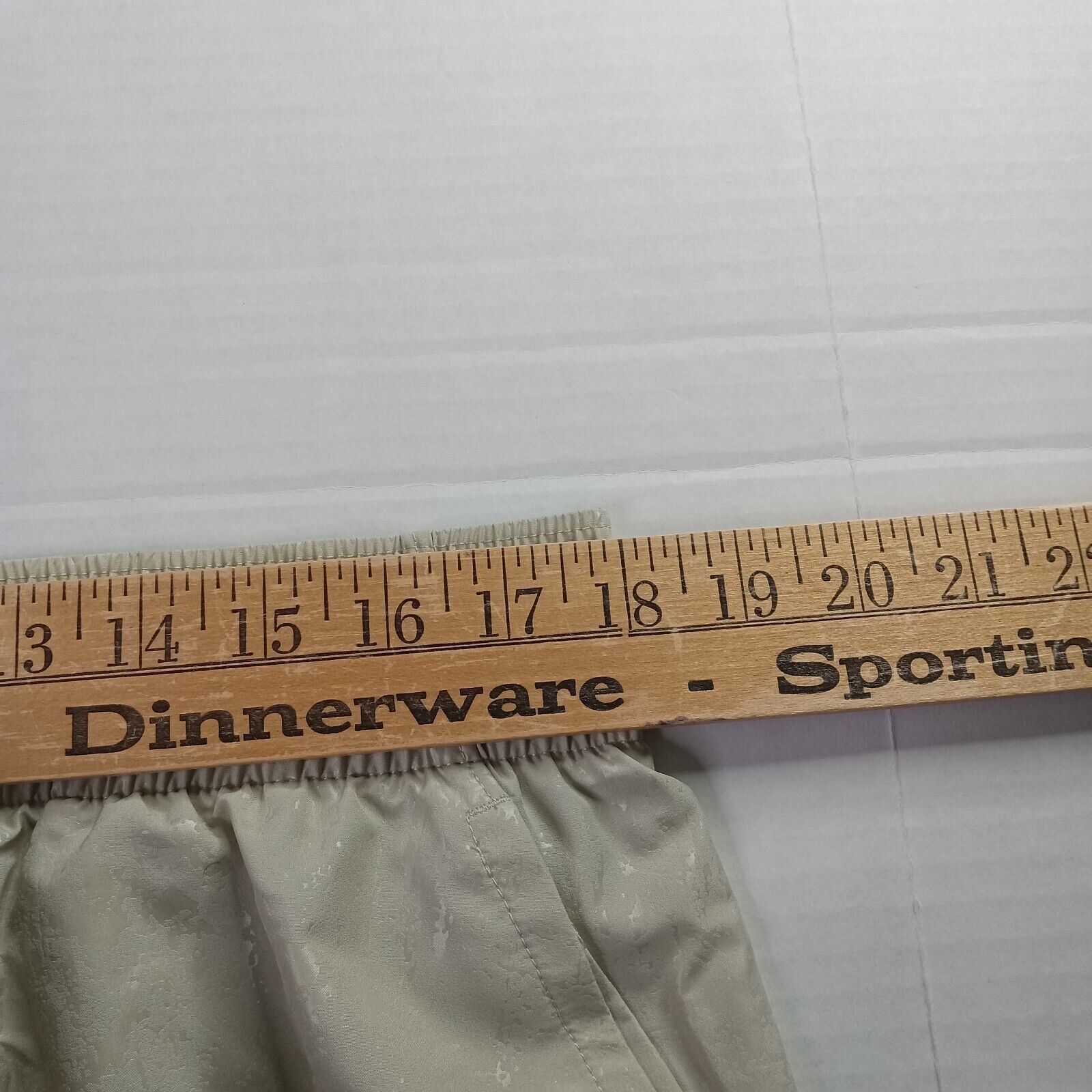 Under Armour Under Armour UA Woven Emboss Shorts Gym Shorts Mens XL Beige Size US 36 / EU 52 - 6 Thumbnail