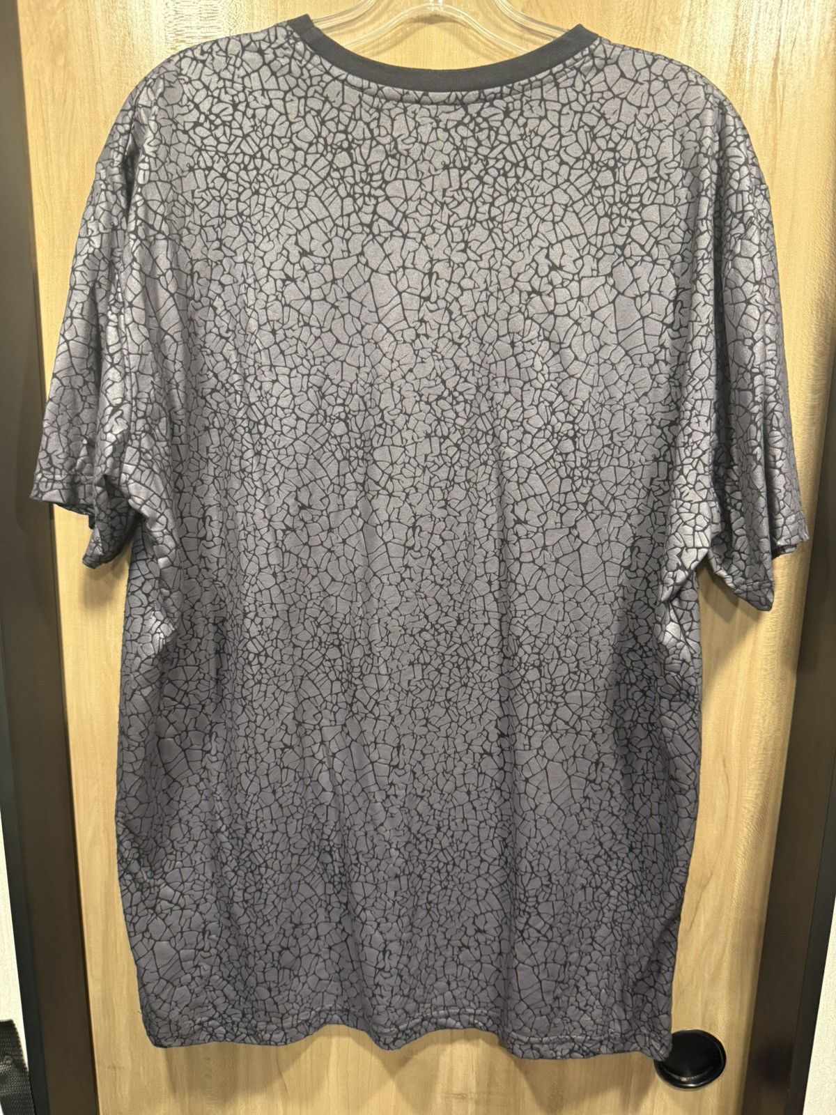 Eleven Paris Eleven Paris Crackle Print Bold Streetwear Style Regular Fit Size US XL / EU 56 / 4 - 2 Thumbnail