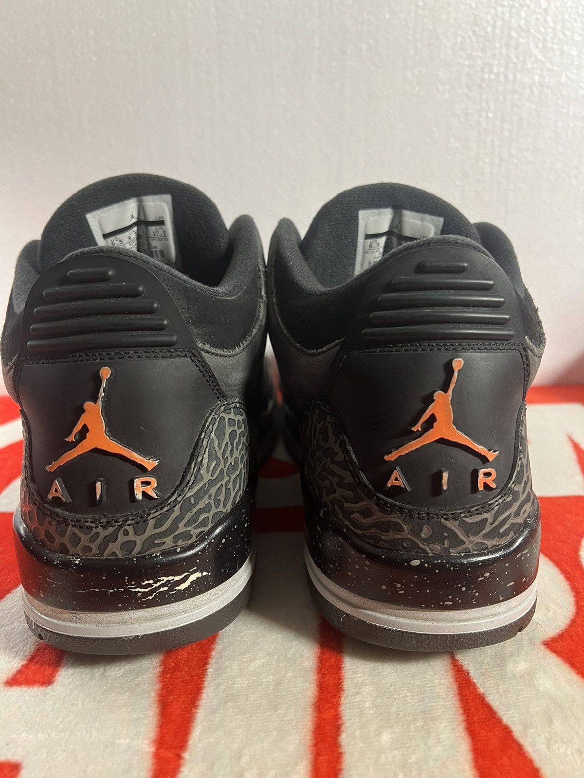 Jordan Brand Air Jordan 3 Retro “Fear” 2013 Size US 9.5 / EU 42-43 - 5 Thumbnail