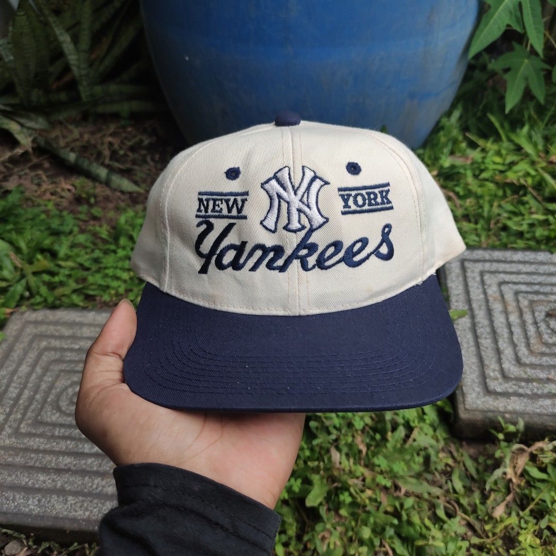 MLB × New York Yankees × Vintage Vintage NY New York Yankees – Script Logo - Elidan Size ONE SIZE - 8 Thumbnail