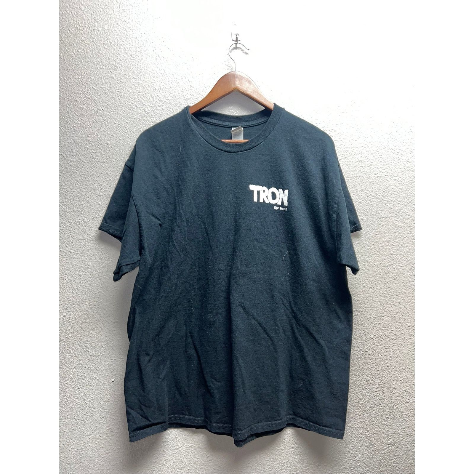 Gildan Tron The Band Shirt Band Tour Concert Black Graphic Tee XL Size US XL / EU 56 / 4 - 2 Thumbnail